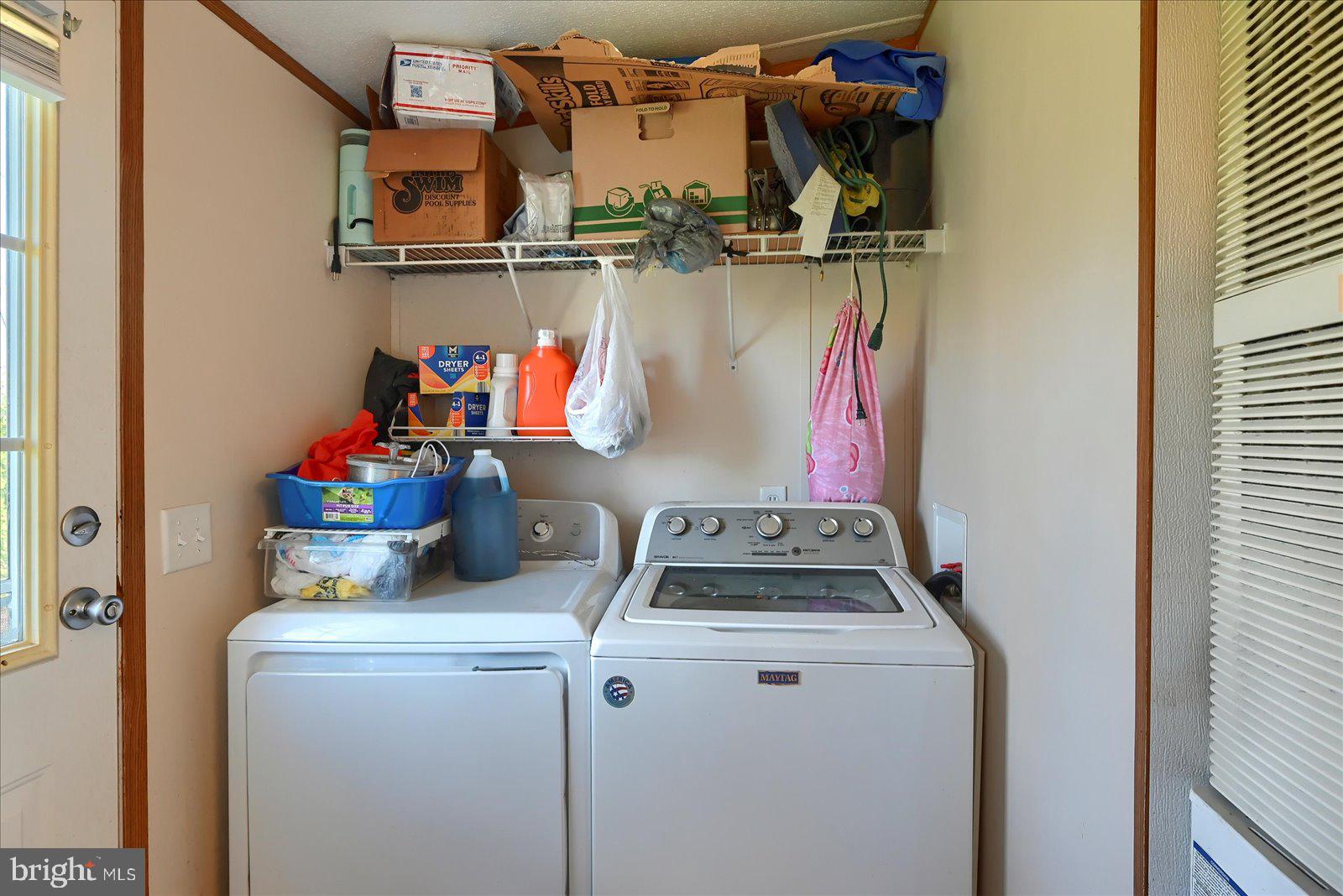 MOUNTAIN VIEW MOBILE HOME - Residential