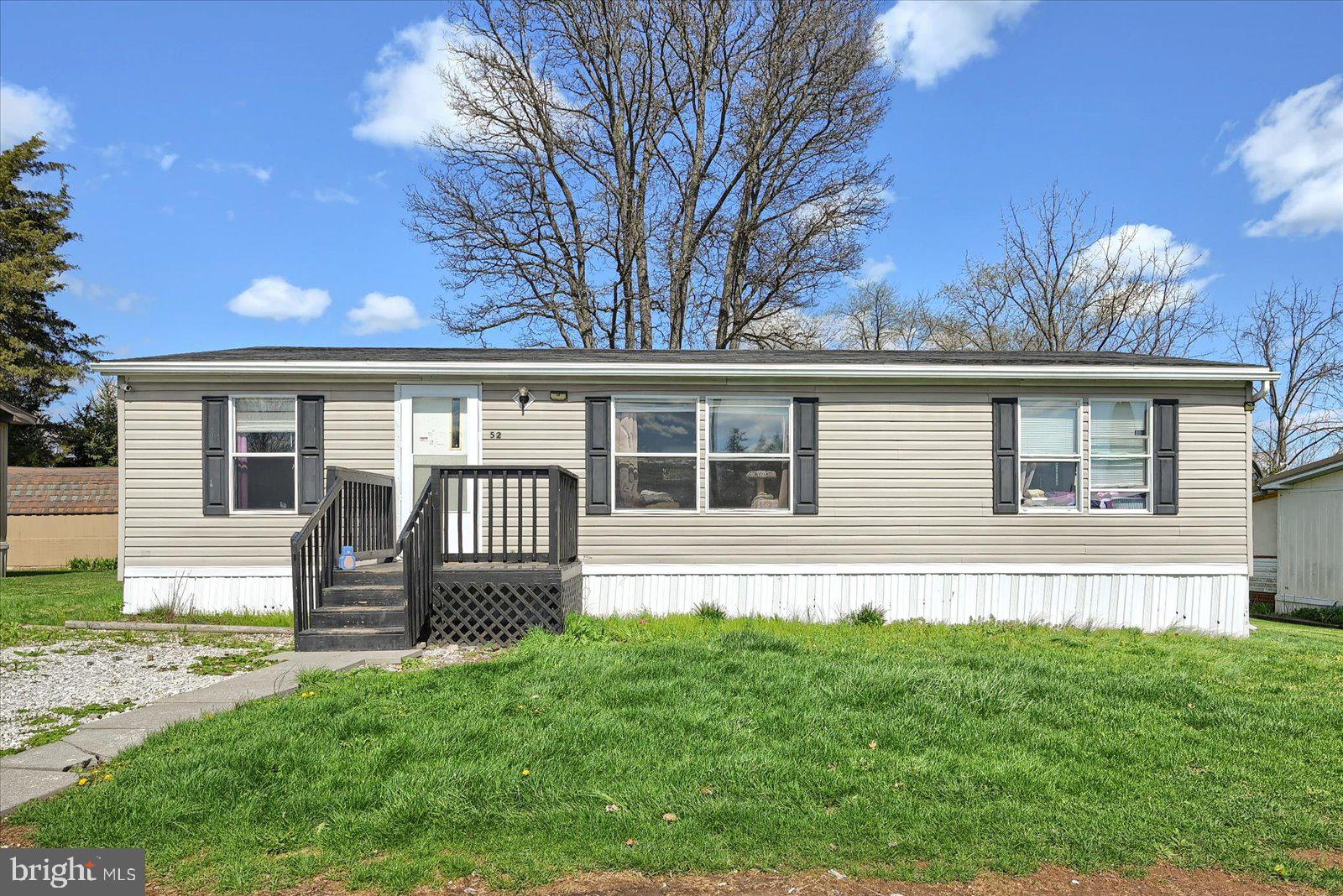 MOUNTAIN VIEW MOBILE HOME - Residential