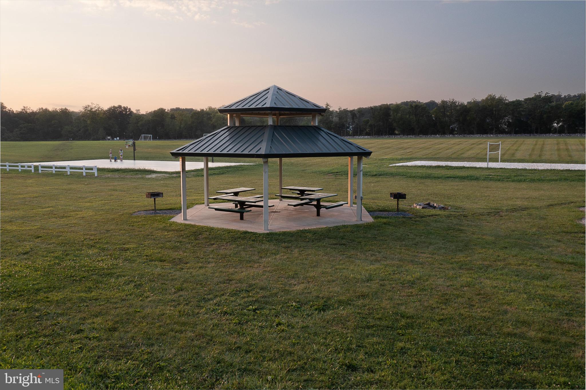 BROOKFIELD ON THE POTOMAC - Residential