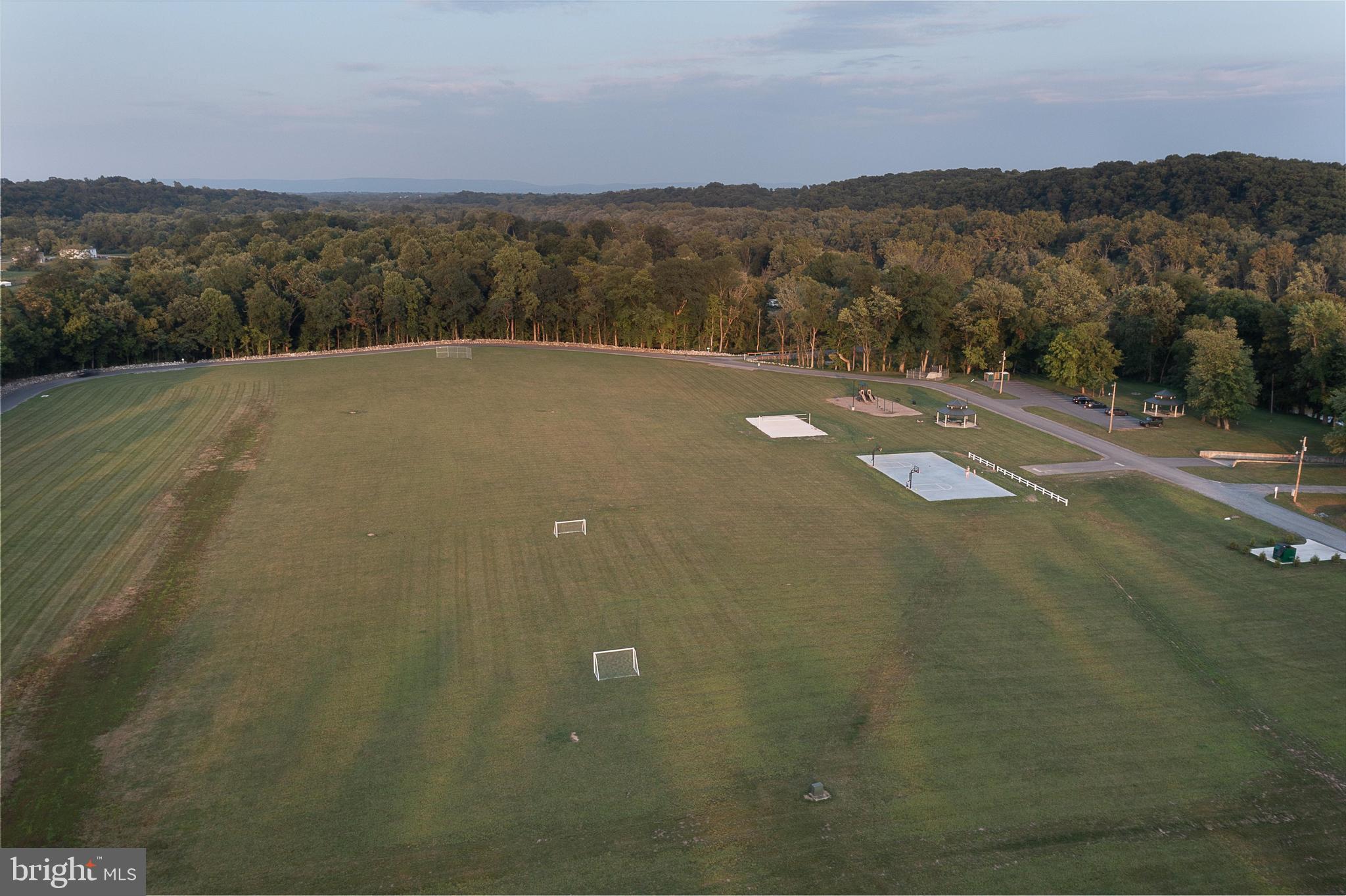 BROOKFIELD ON THE POTOMAC - Residential