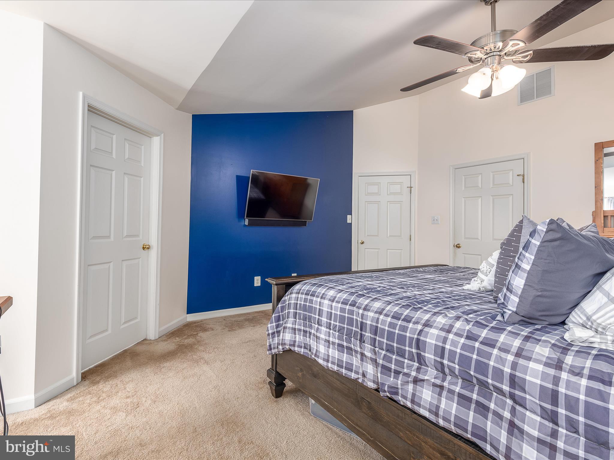 BROOKFIELD ON THE POTOMAC - Residential