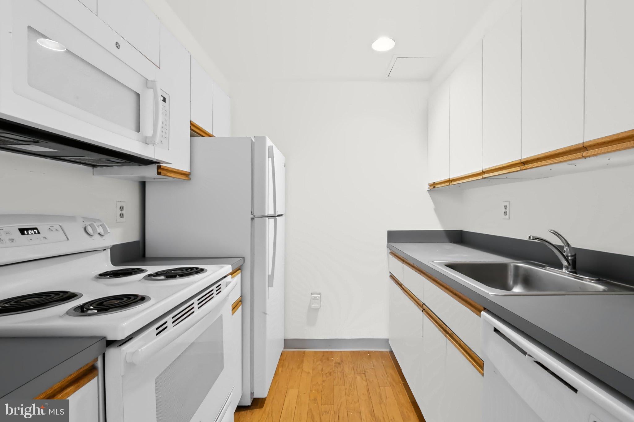1601 SPRING GARDEN STREET 501