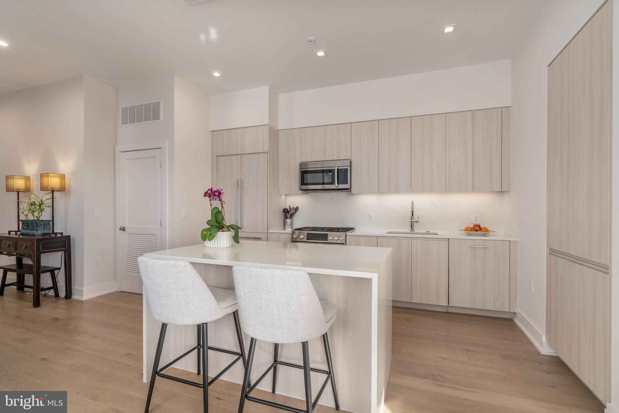 737 SWANN AVENUE 607