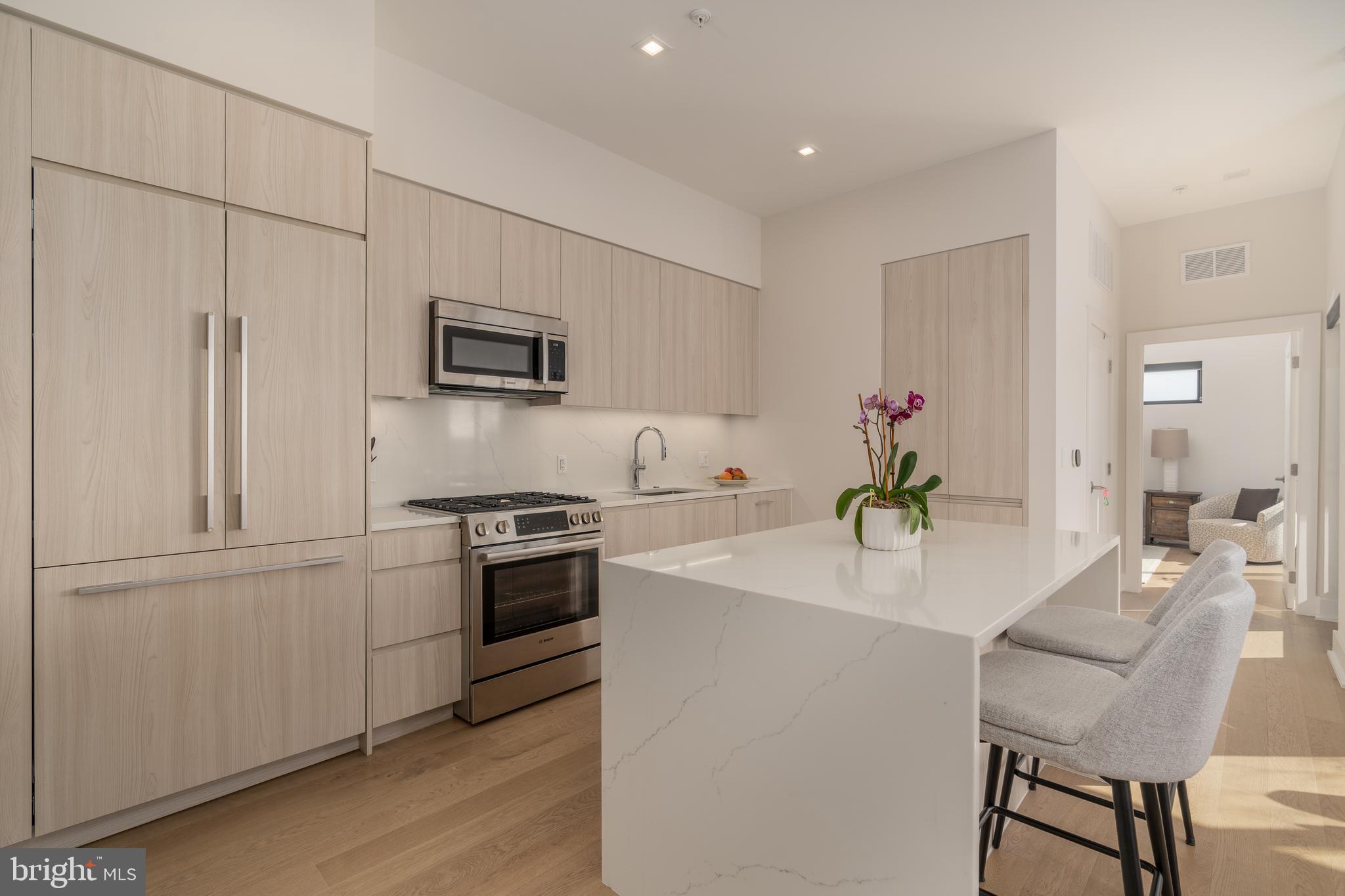 737 SWANN AVENUE 607