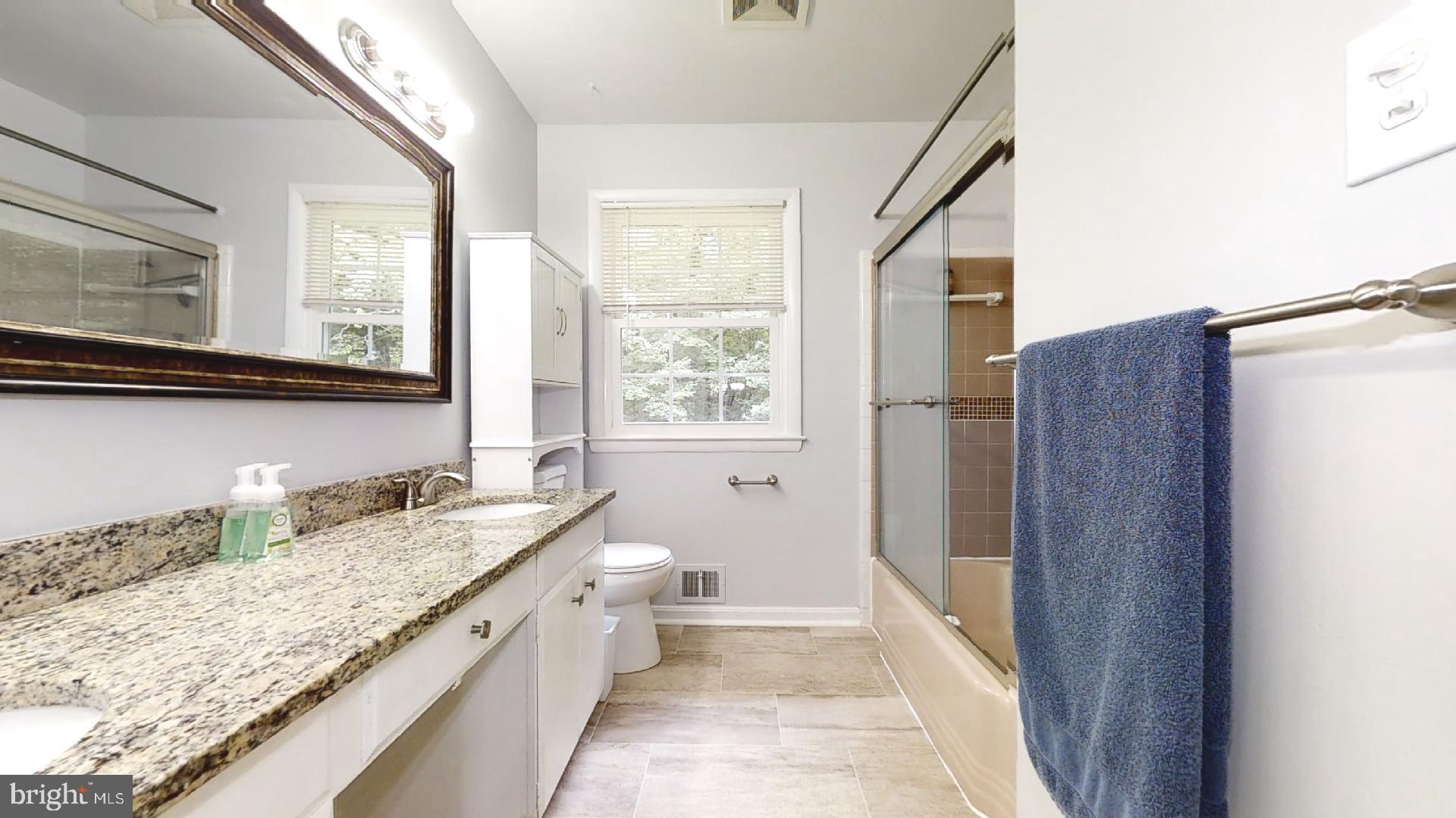 MOSBY WOODS - Residential Lease