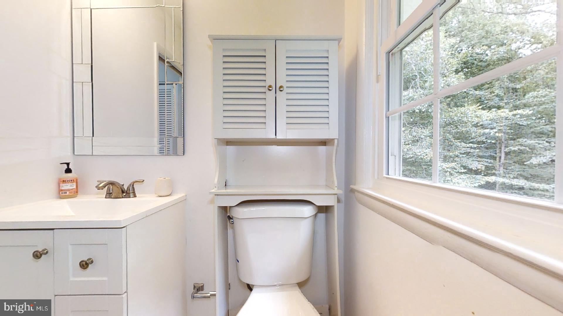 MOSBY WOODS - Residential Lease