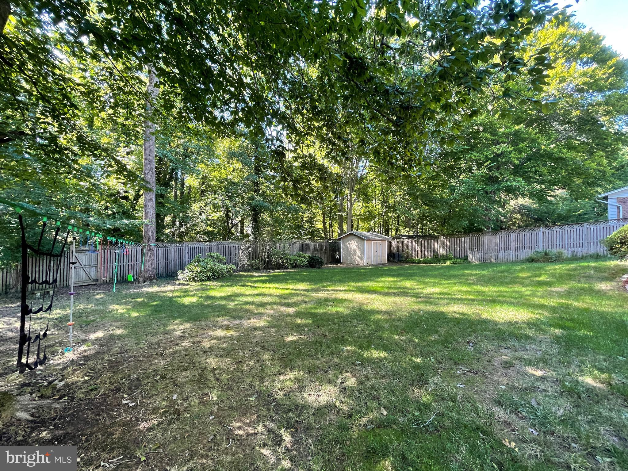 MOSBY WOODS - Residential Lease