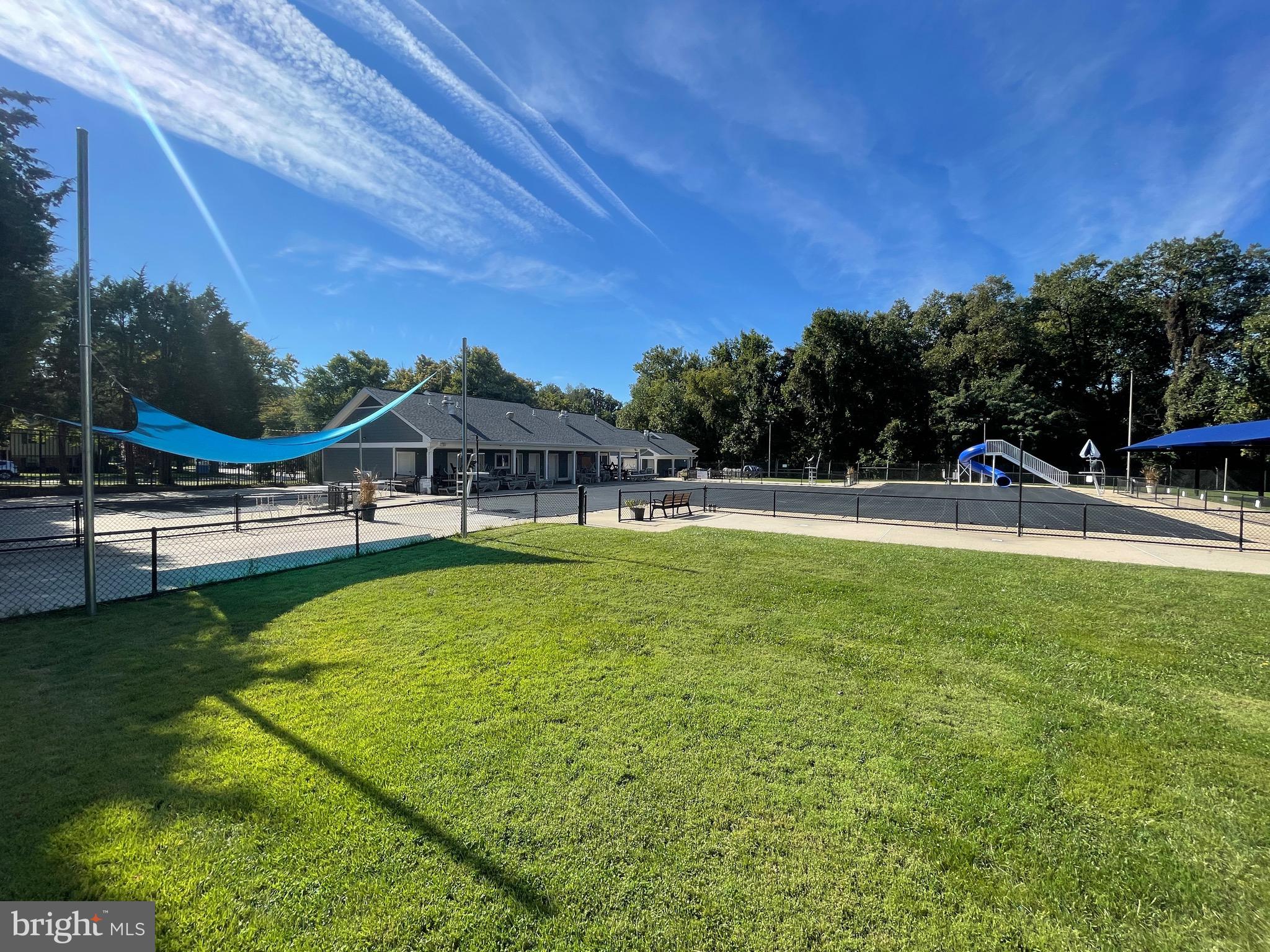 MOSBY WOODS - Residential Lease