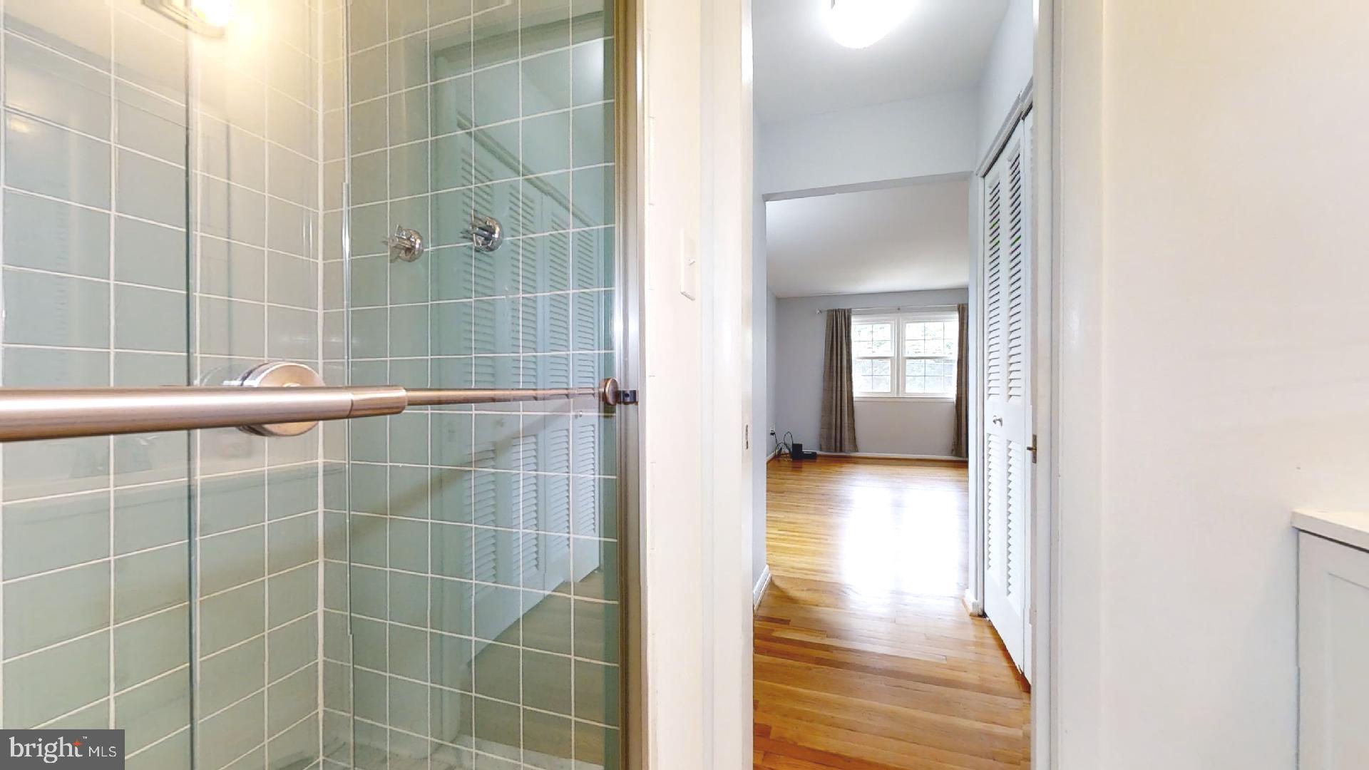 MOSBY WOODS - Residential Lease