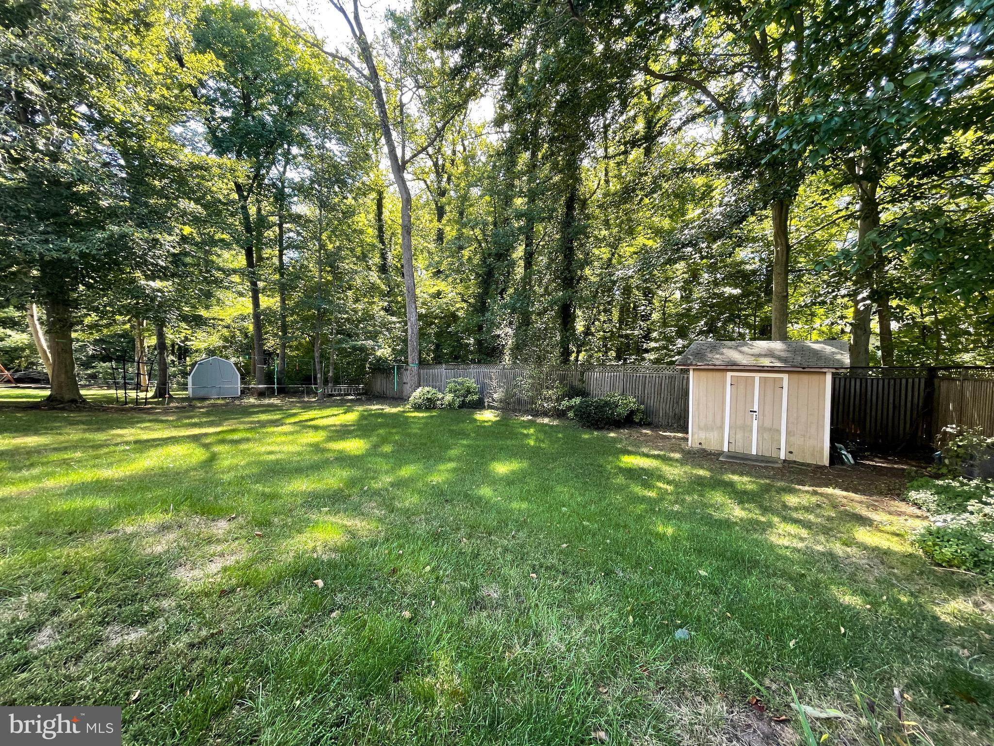 MOSBY WOODS - Residential Lease