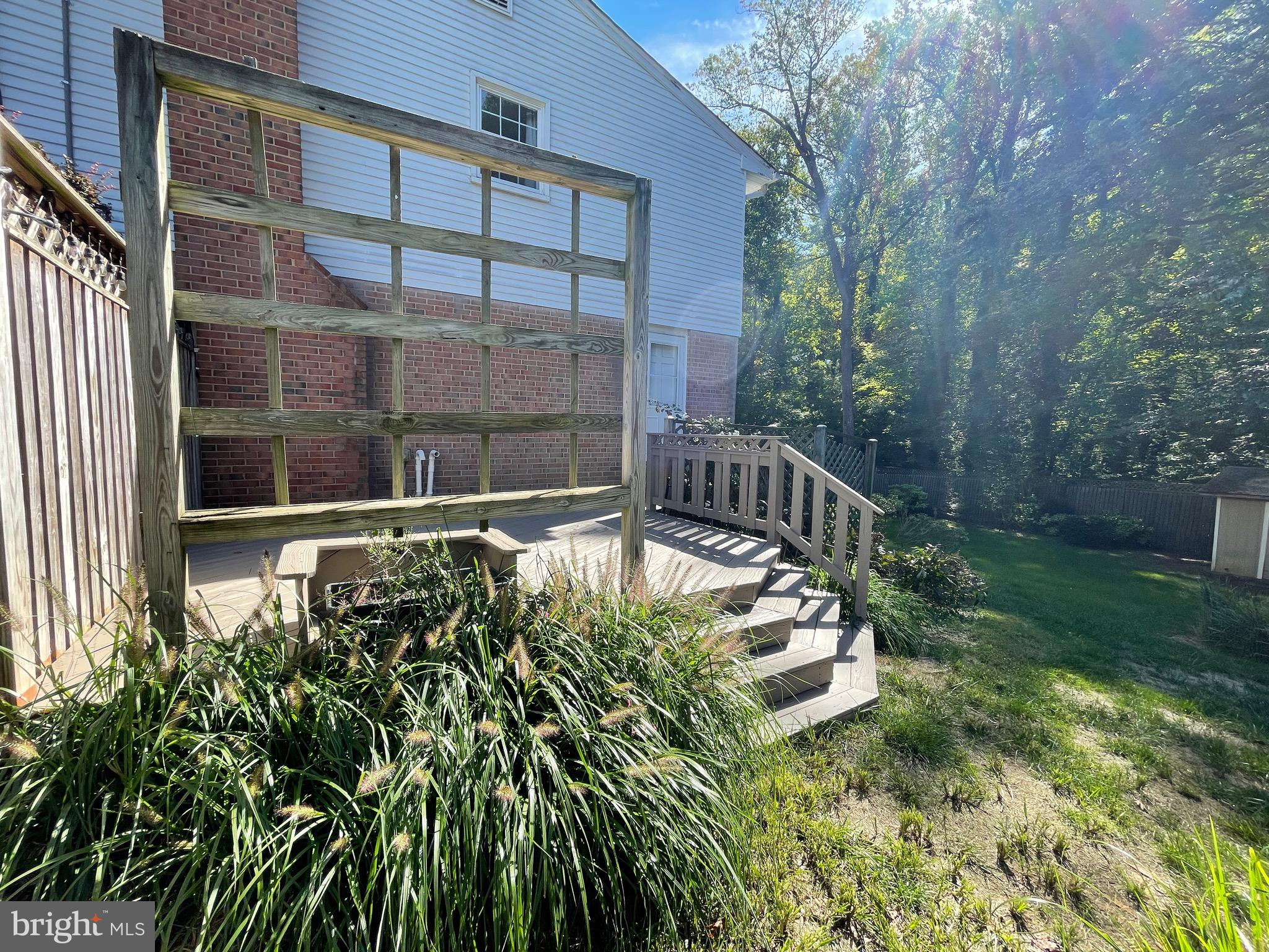 MOSBY WOODS - Residential Lease