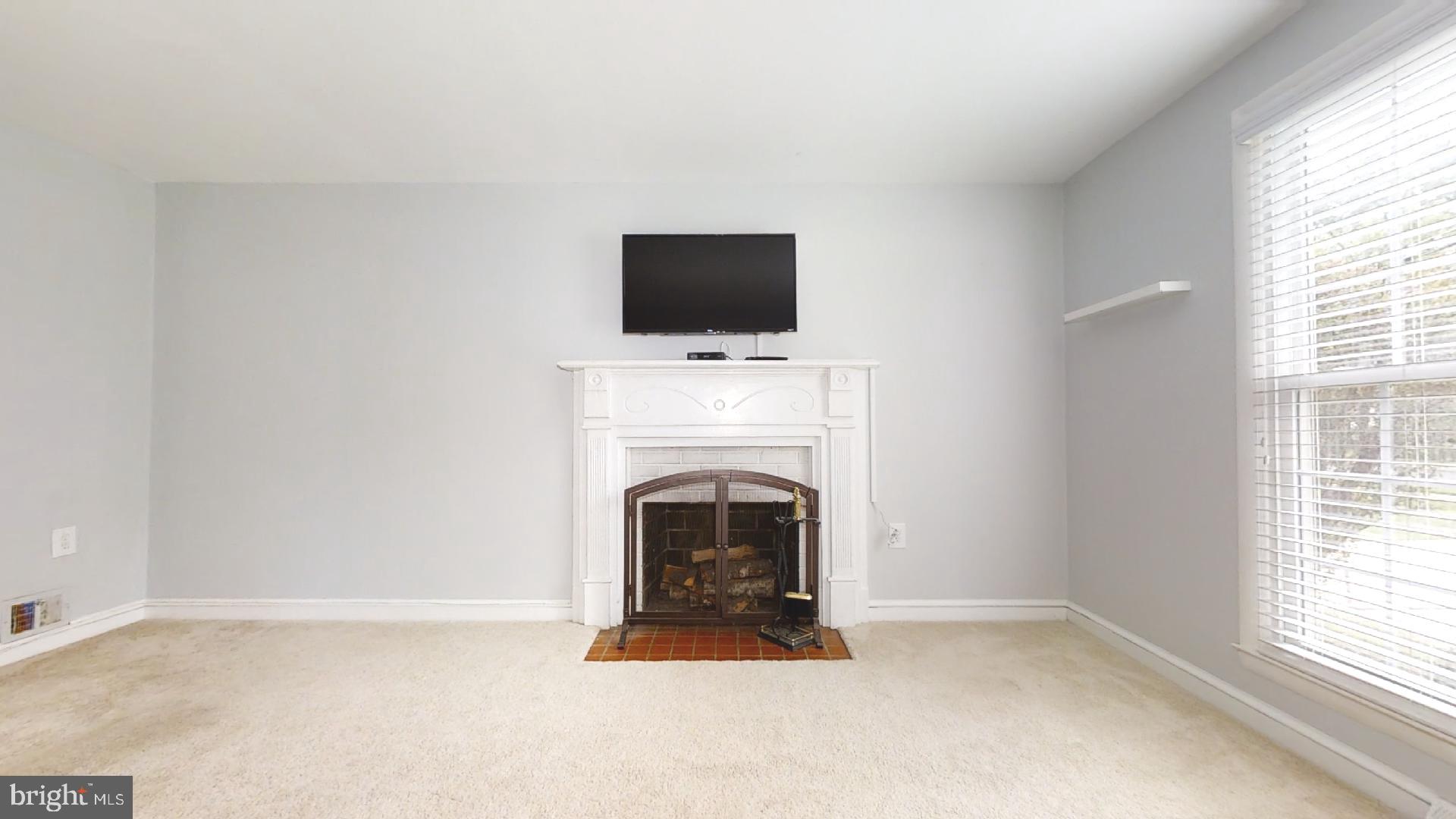 MOSBY WOODS - Residential Lease