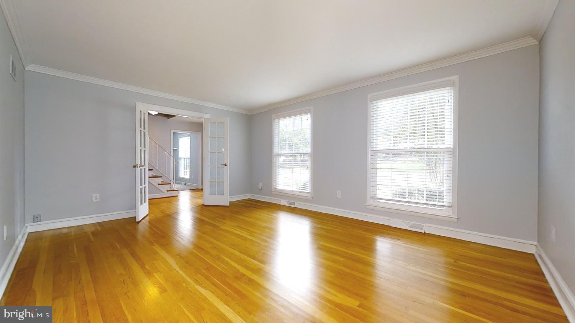 MOSBY WOODS - Residential Lease