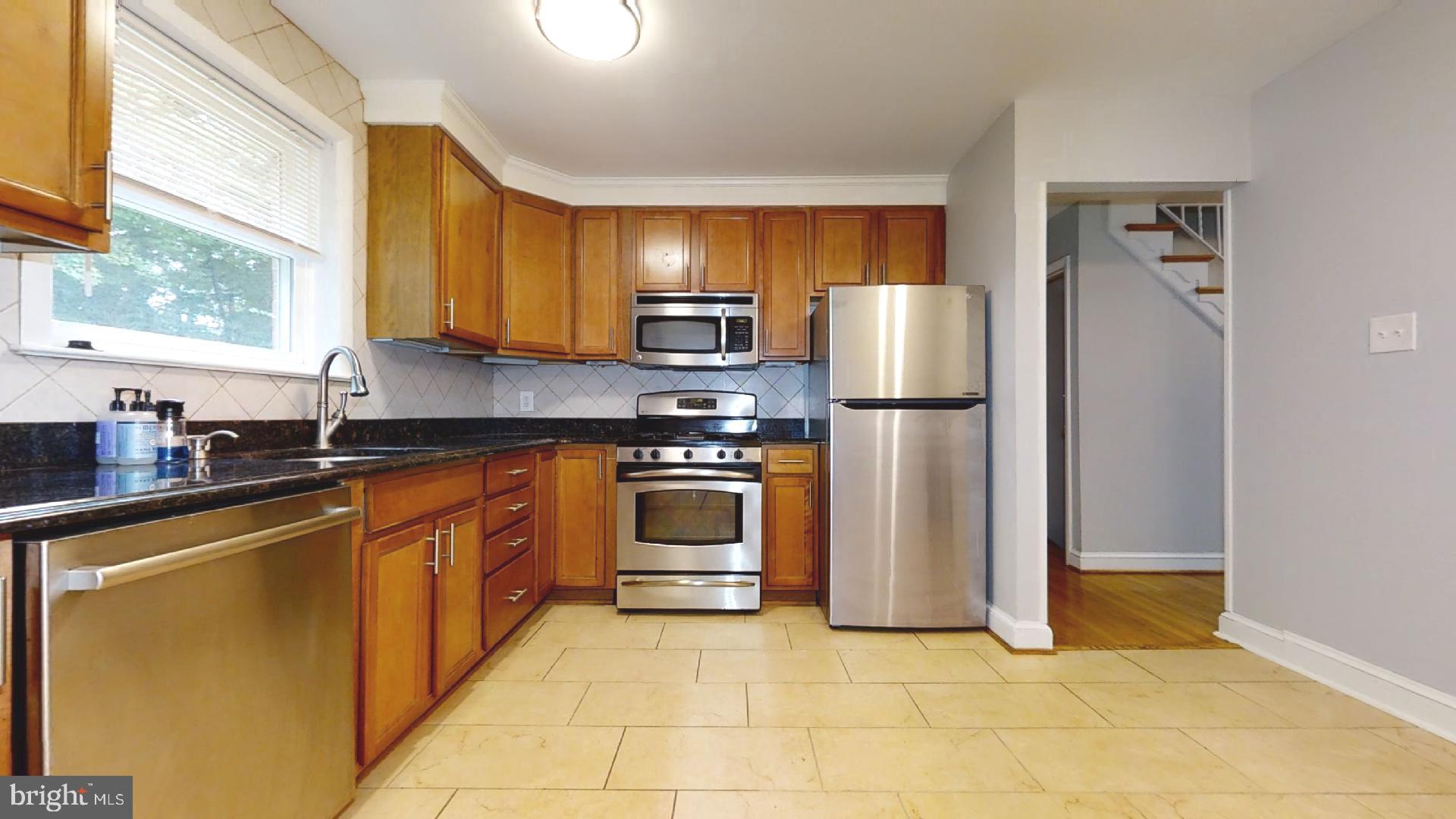 MOSBY WOODS - Residential Lease