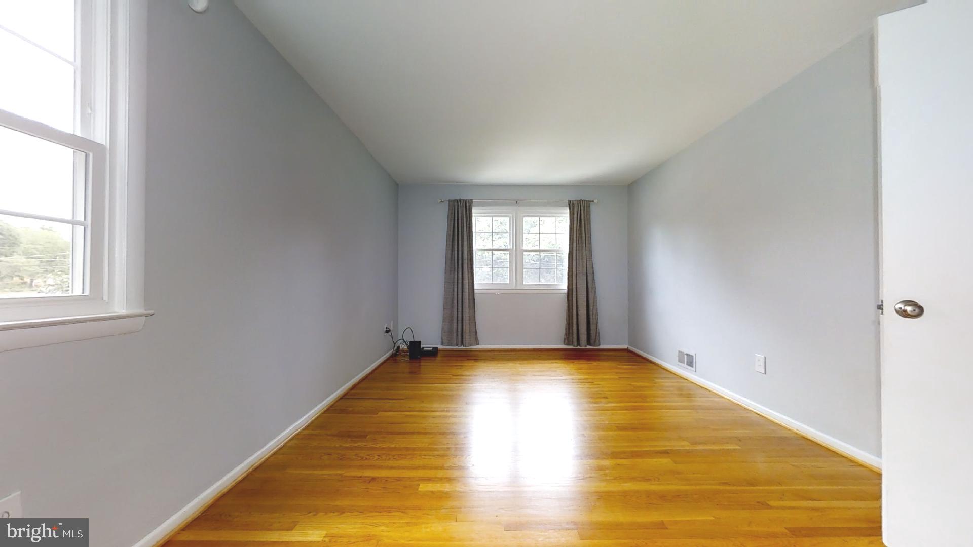 MOSBY WOODS - Residential Lease