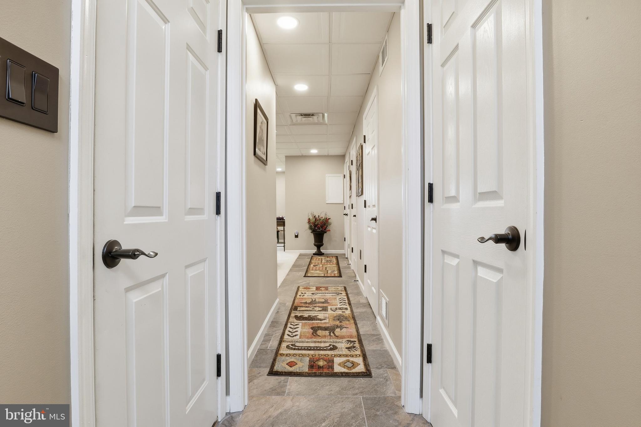 JACKSON HEIGHTS - Residential