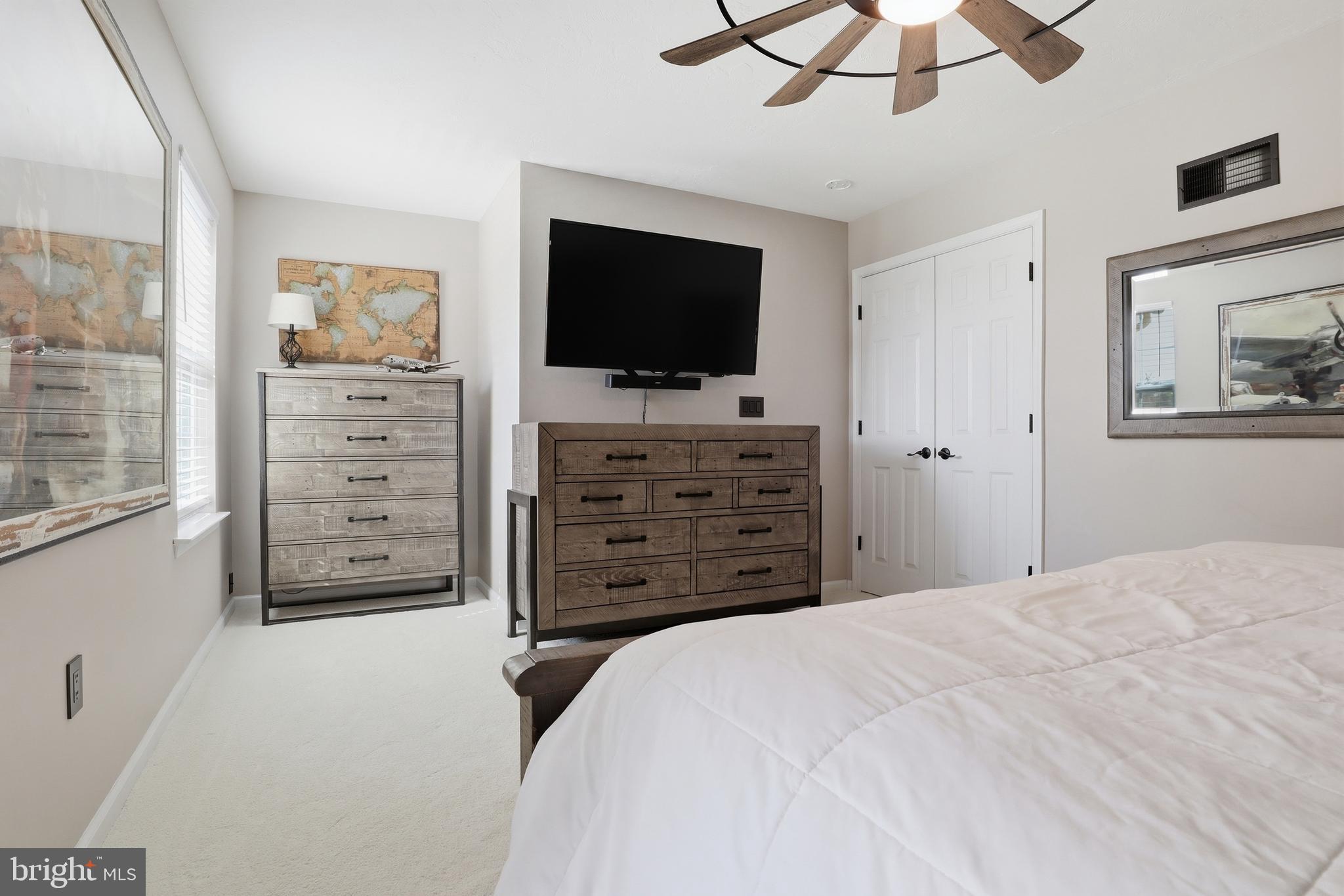 JACKSON HEIGHTS - Residential