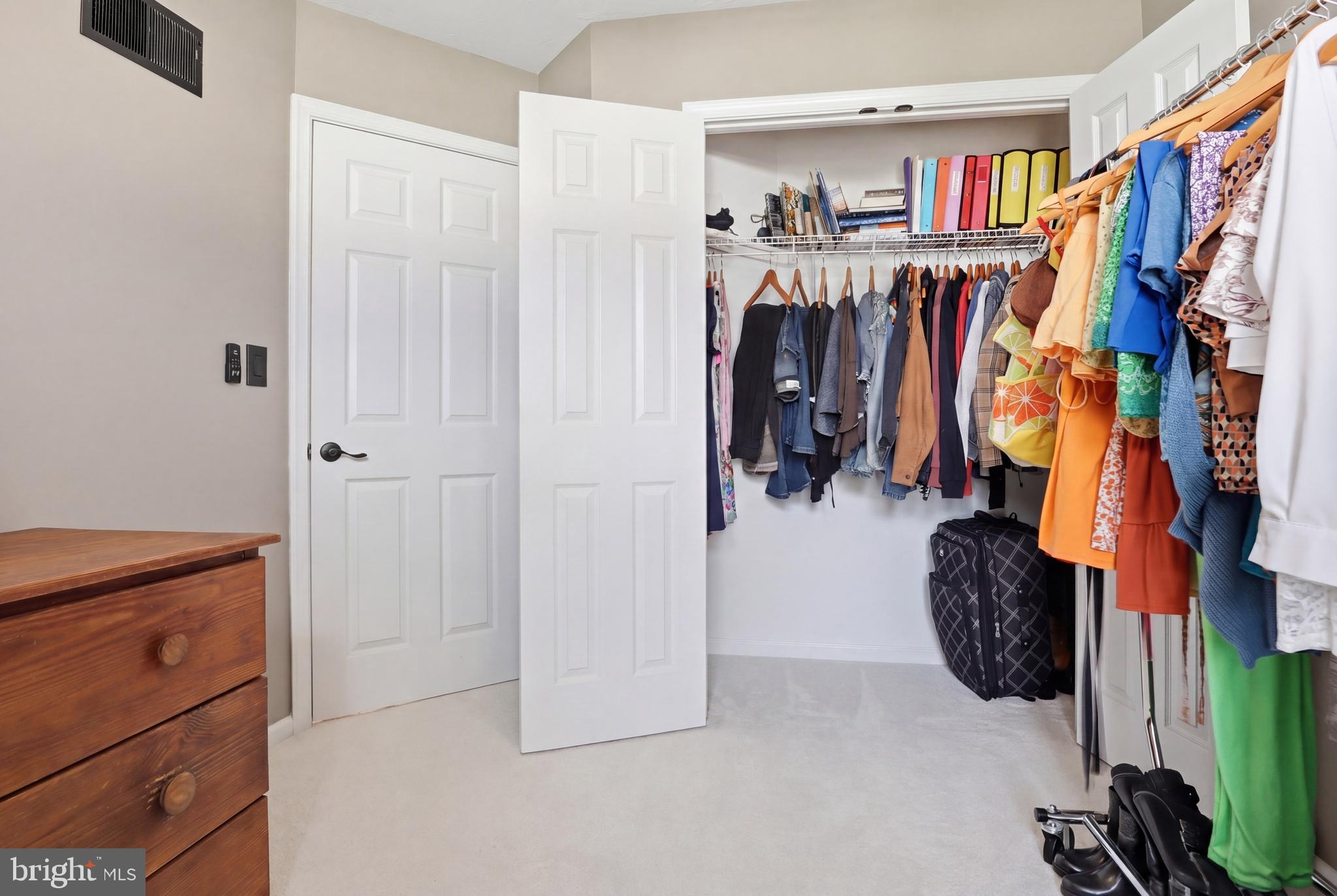 JACKSON HEIGHTS - Residential