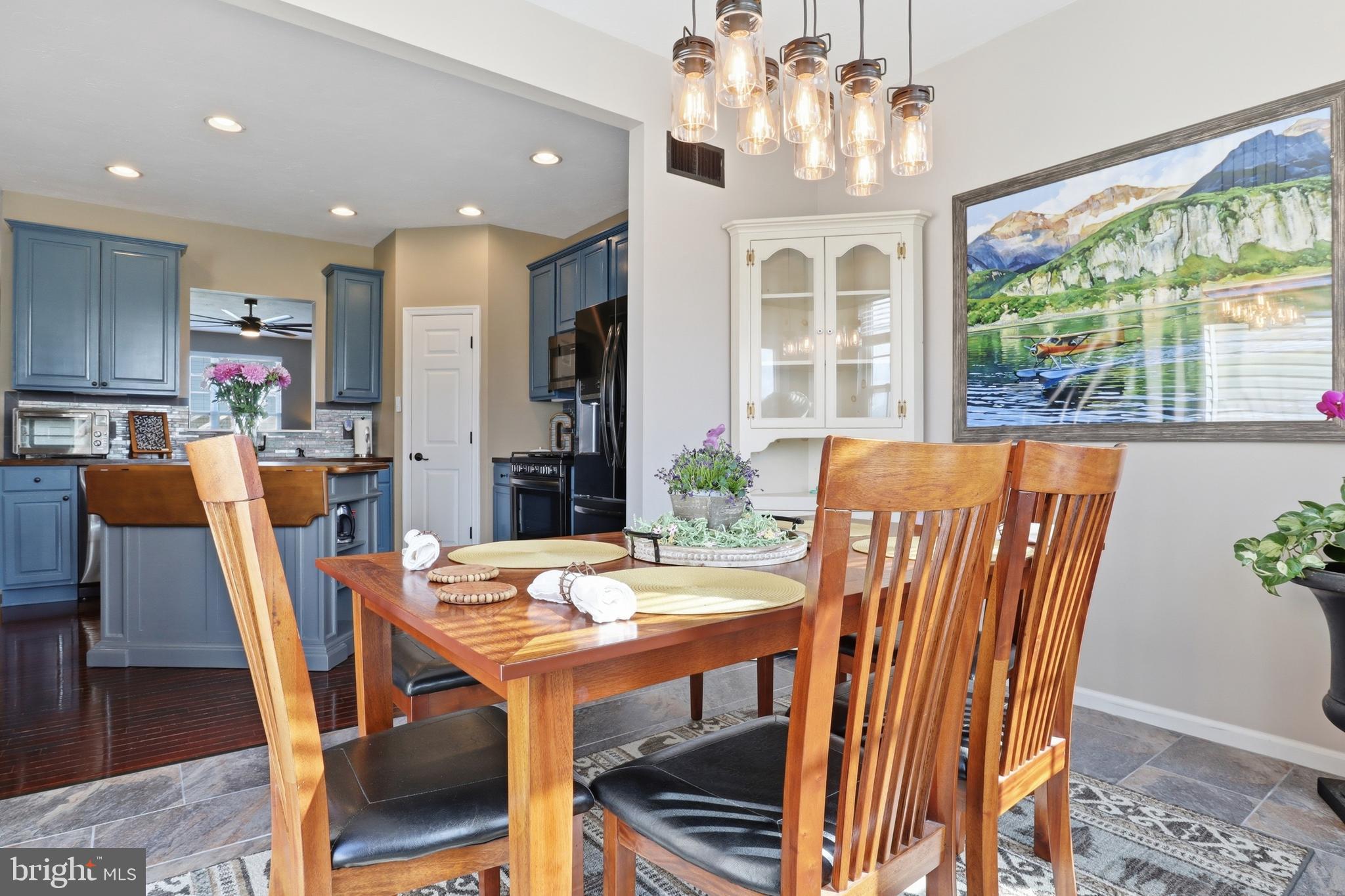 JACKSON HEIGHTS - Residential