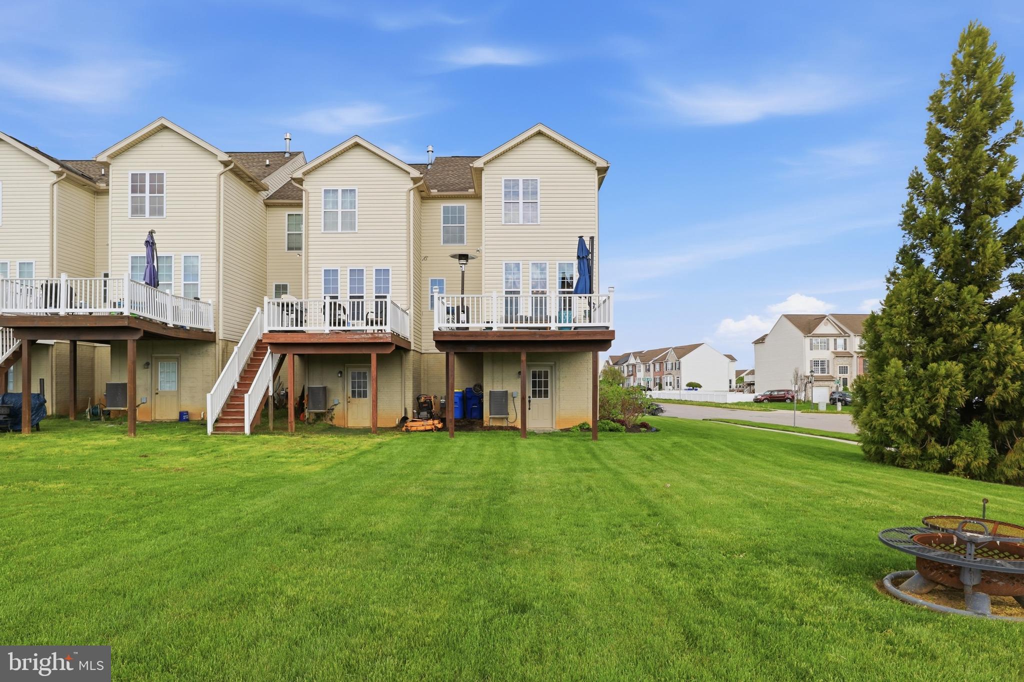 JACKSON HEIGHTS - Residential