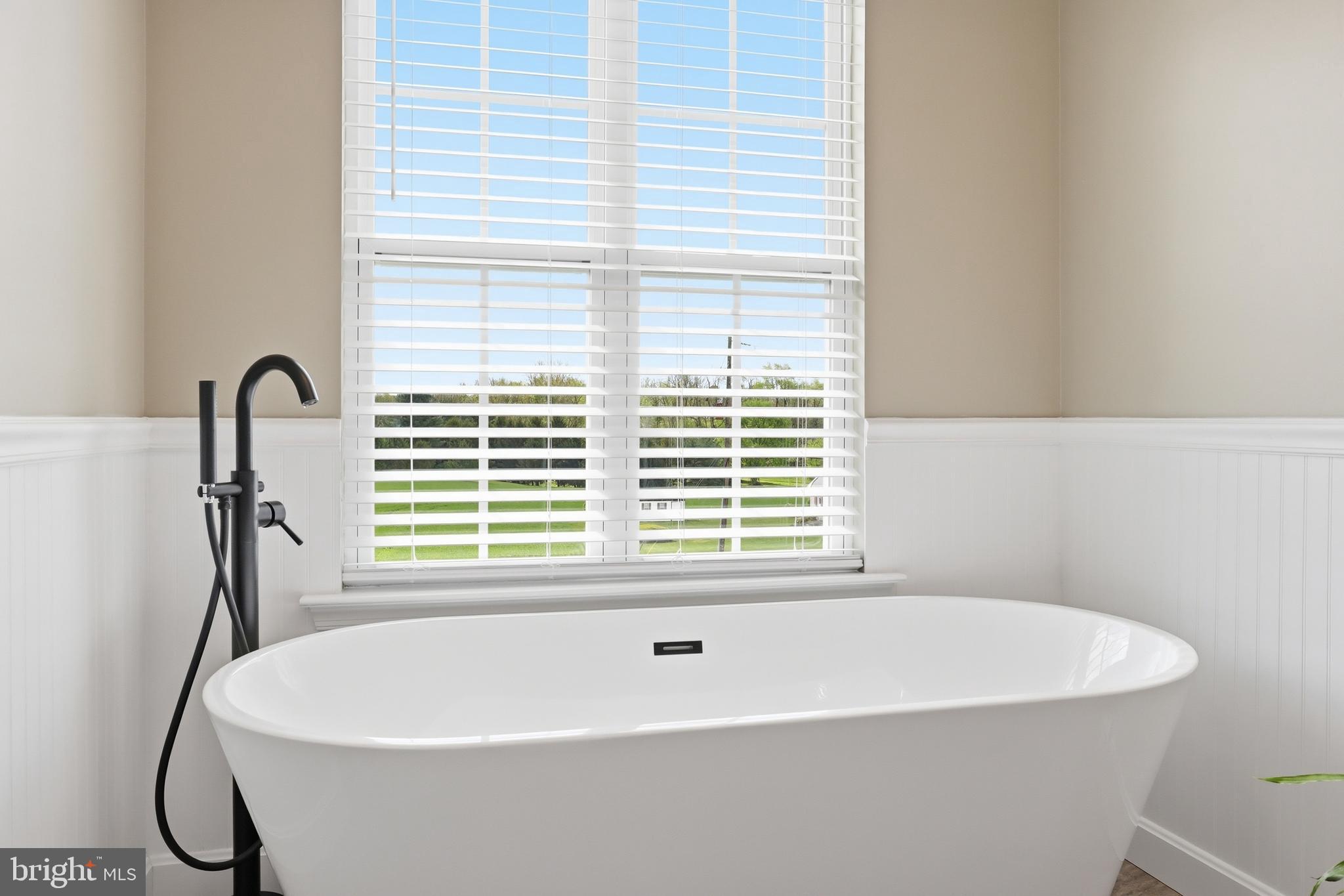 JACKSON HEIGHTS - Residential