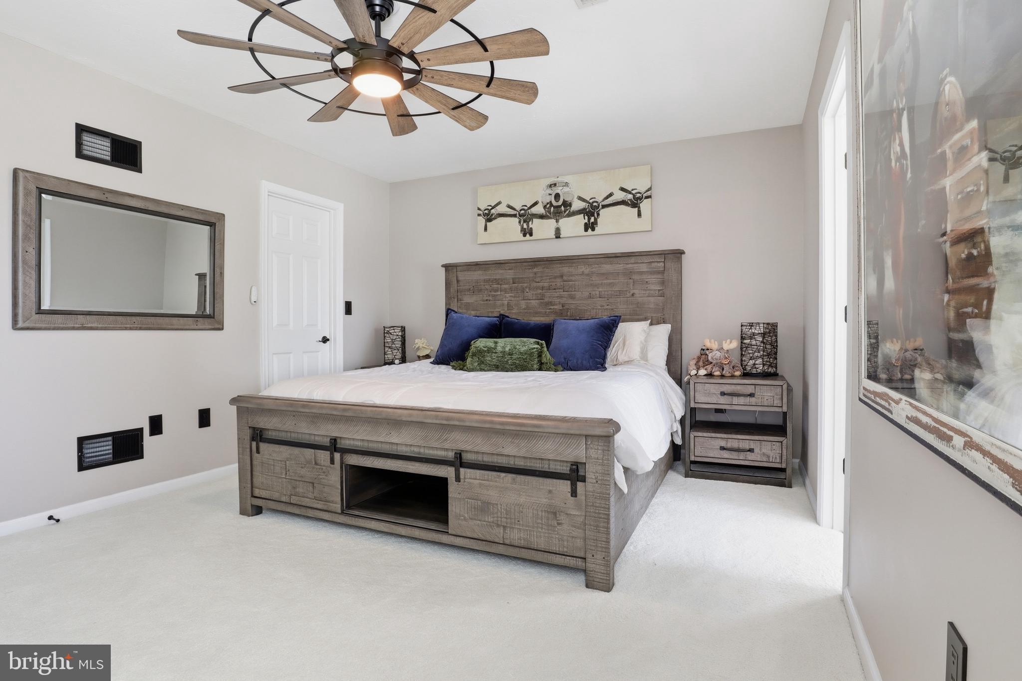 JACKSON HEIGHTS - Residential