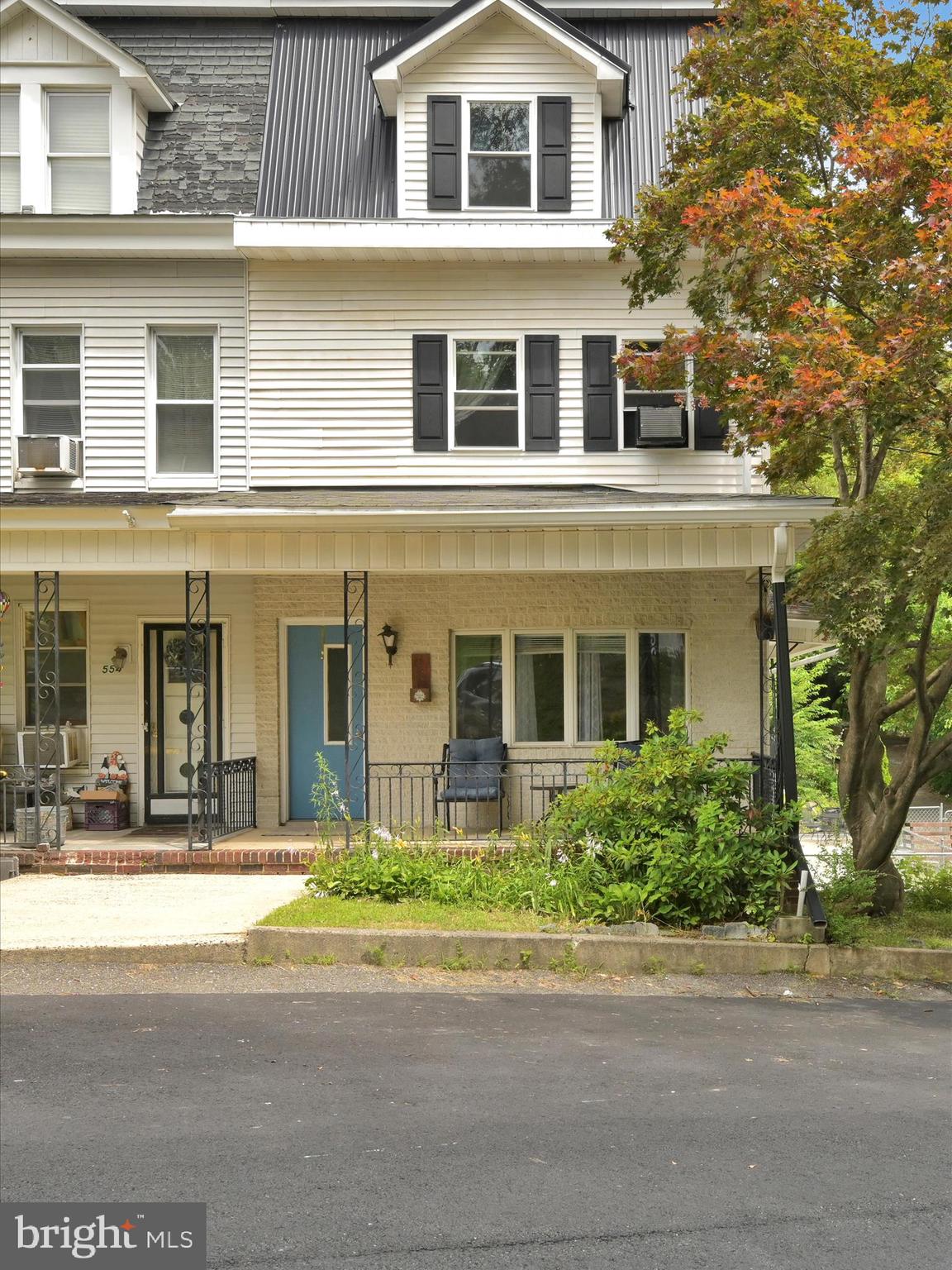 552 3RD STREET