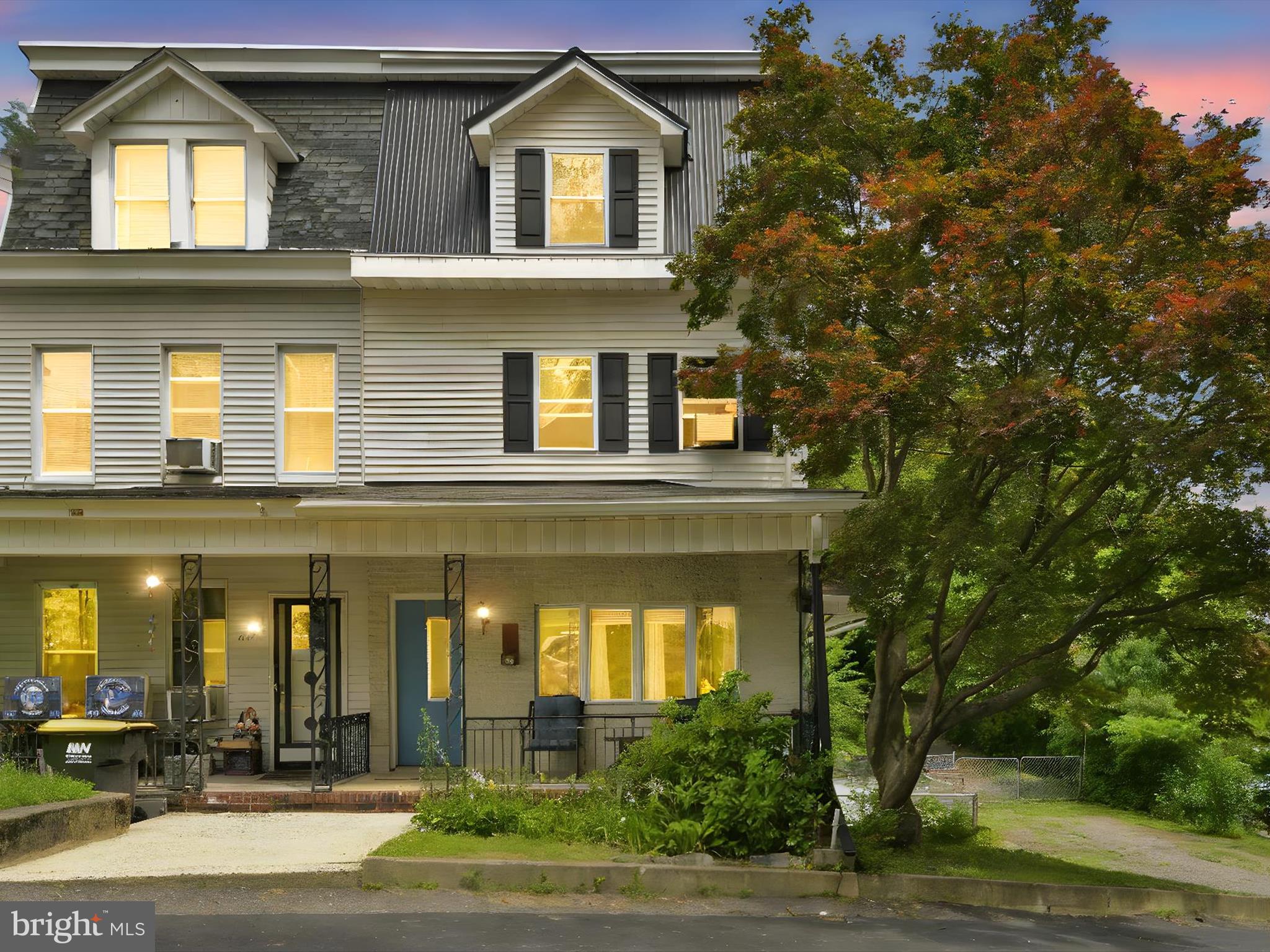 552 3RD STREET