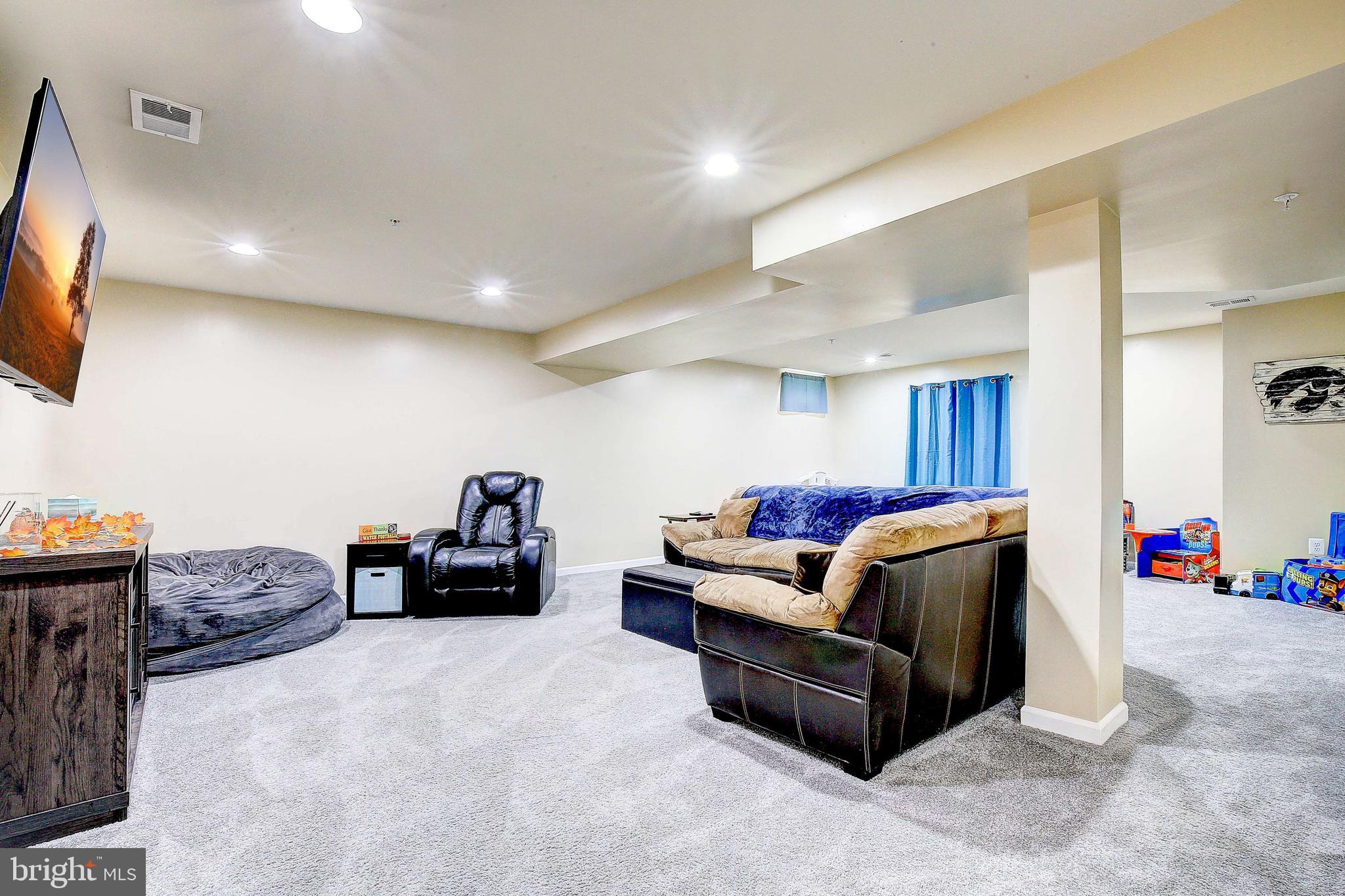 BRENTWOOD - Residential