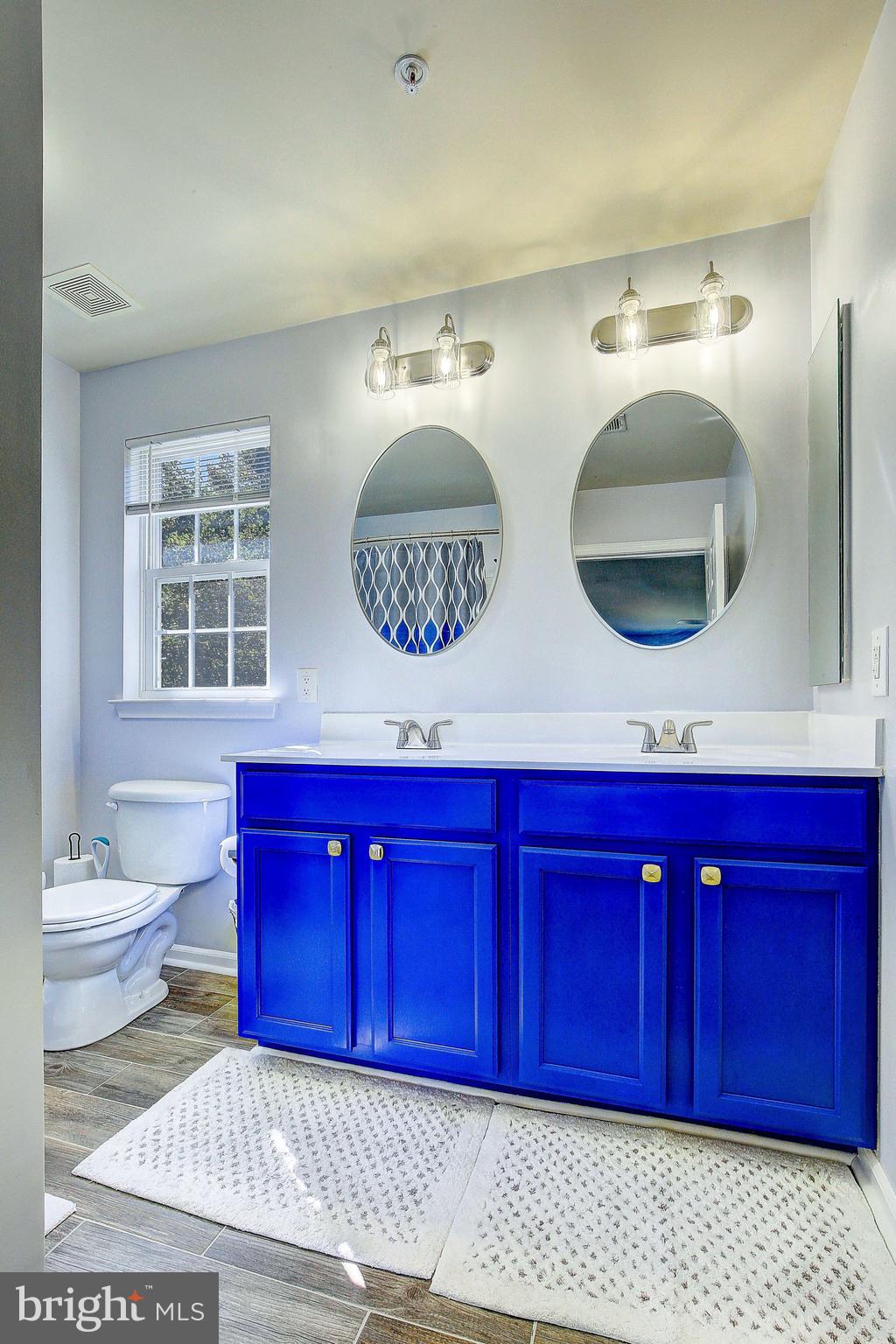 BRENTWOOD - Residential