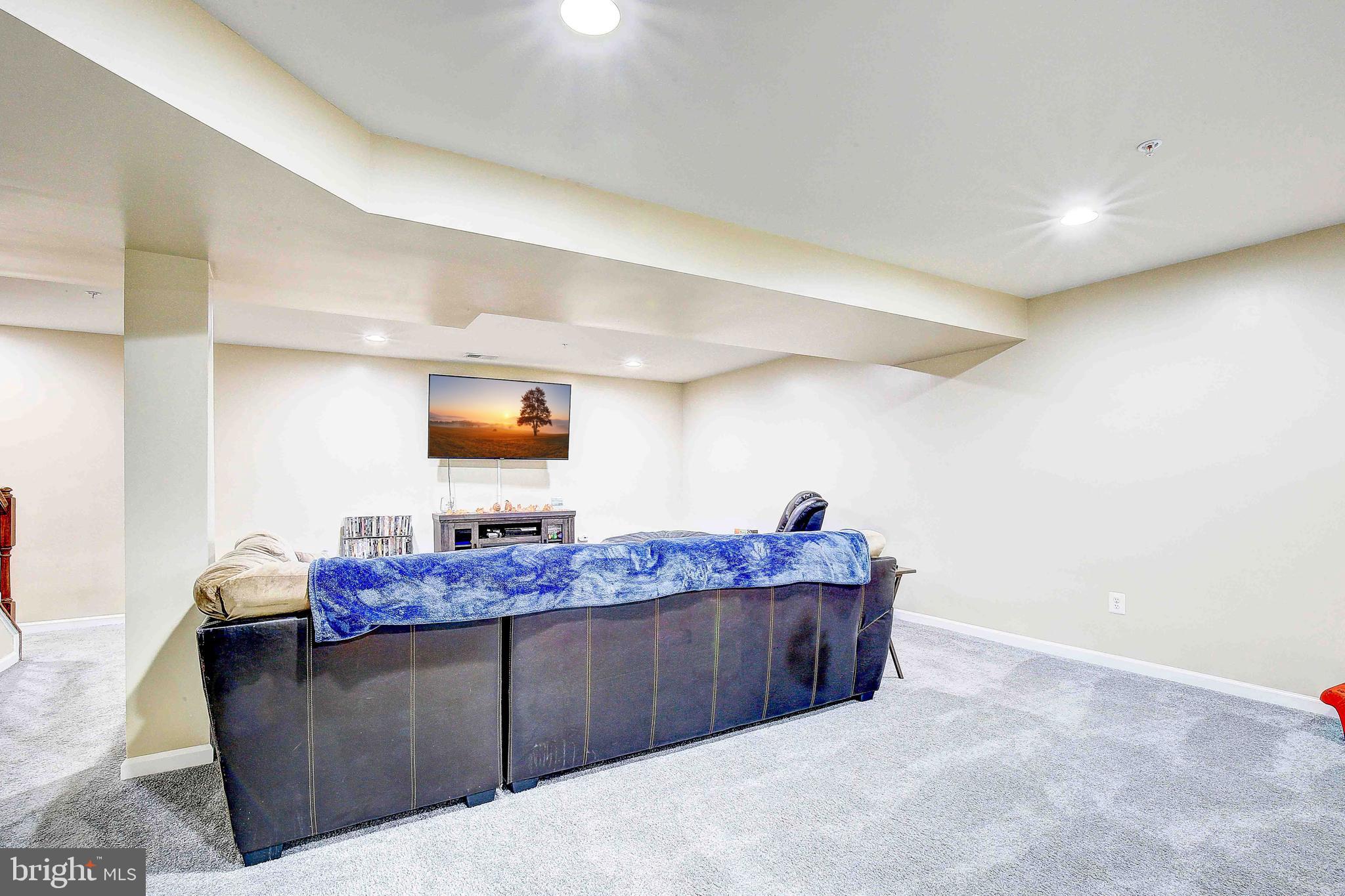 BRENTWOOD - Residential