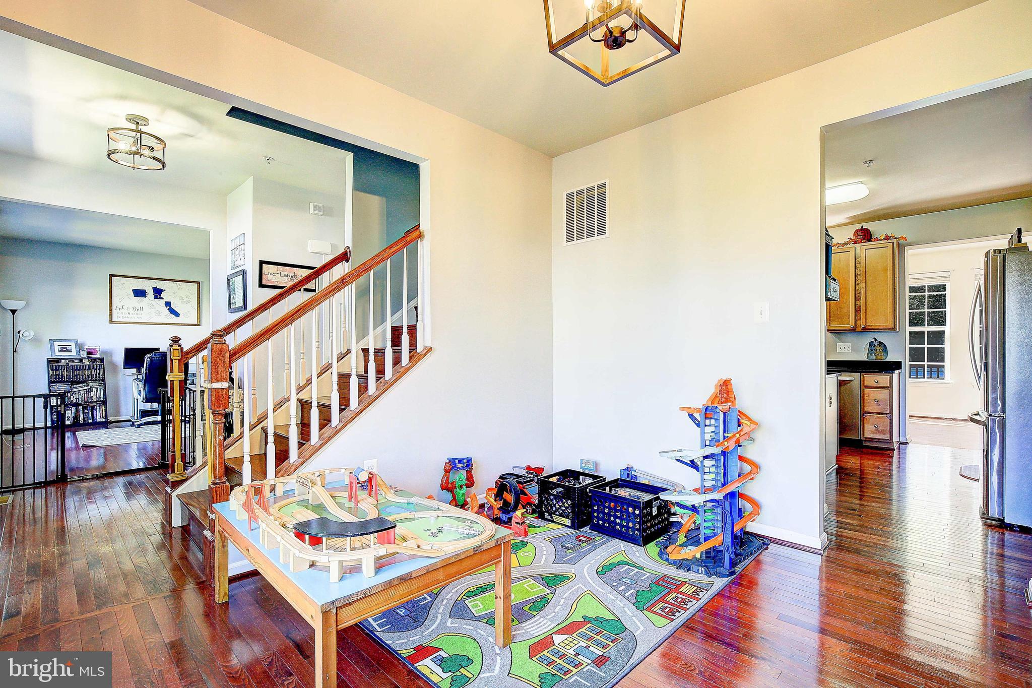 BRENTWOOD - Residential