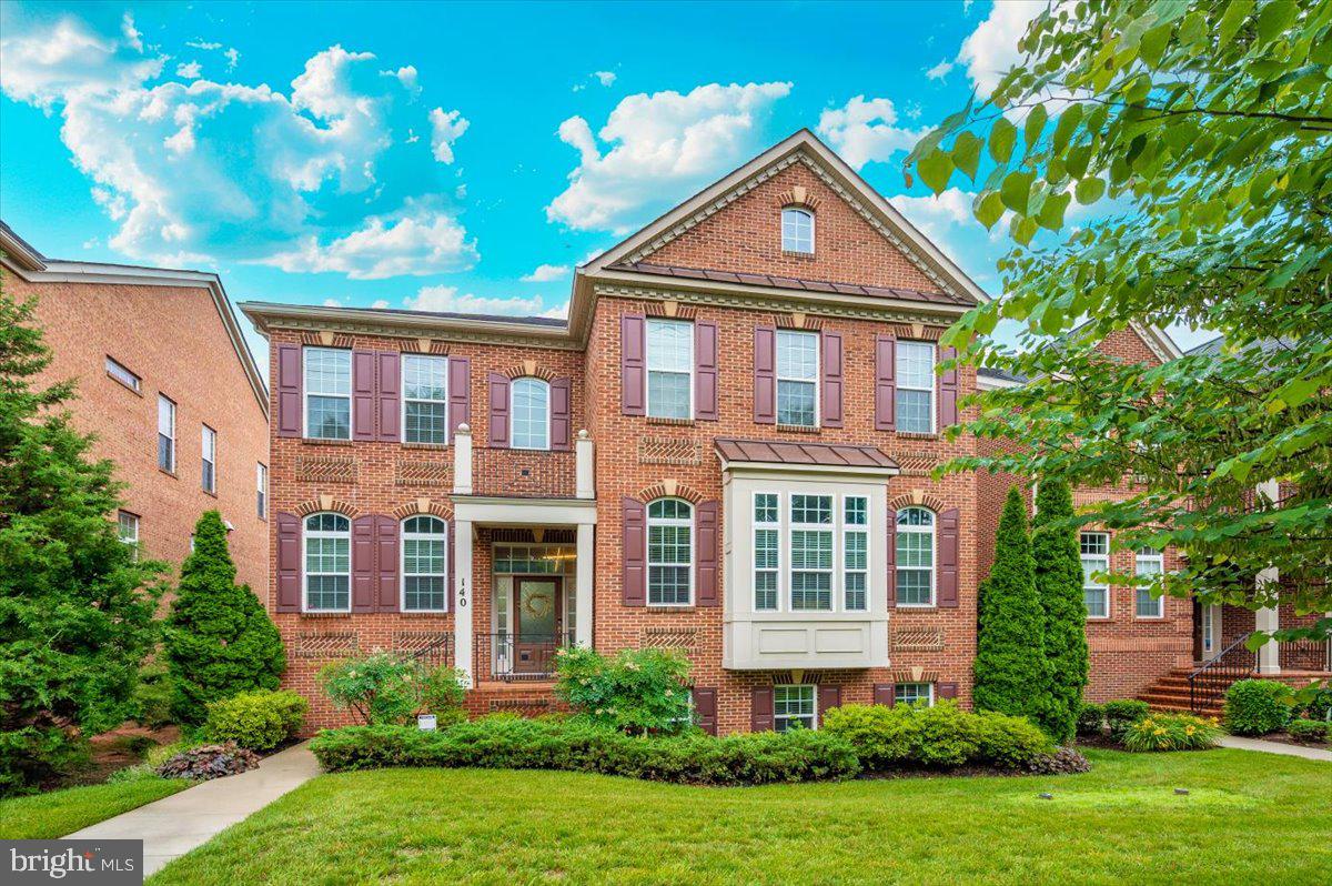 CROWN POINTE - Residential