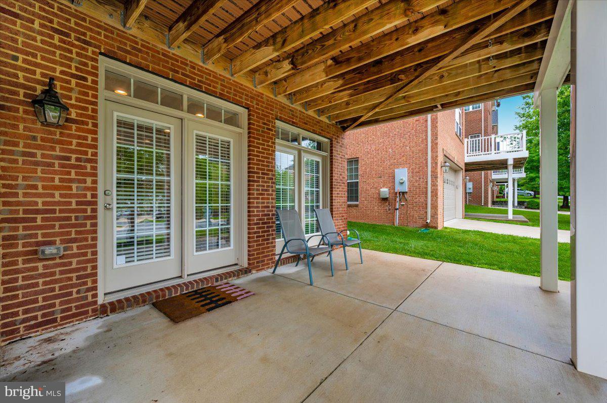 CROWN POINTE - Residential