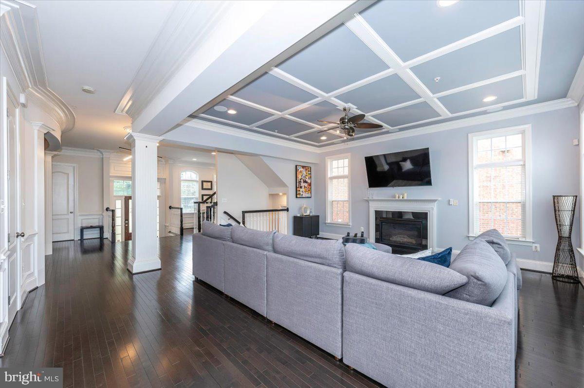 CROWN POINTE - Residential