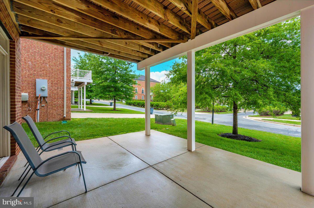 CROWN POINTE - Residential