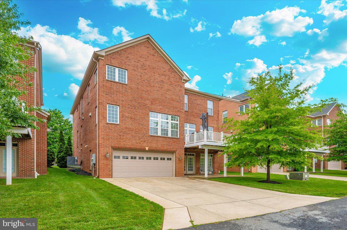 CROWN POINTE - Residential