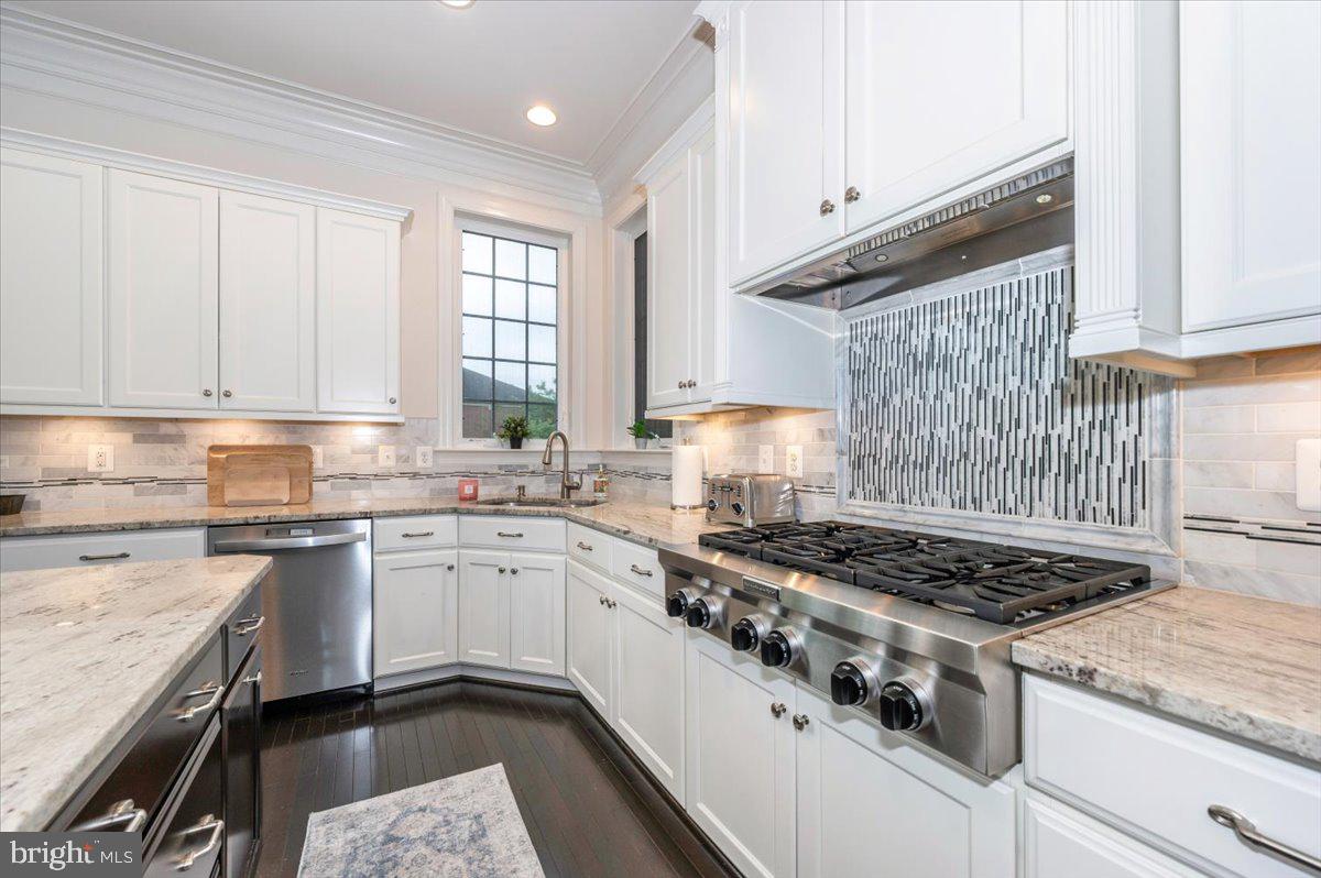 CROWN POINTE - Residential