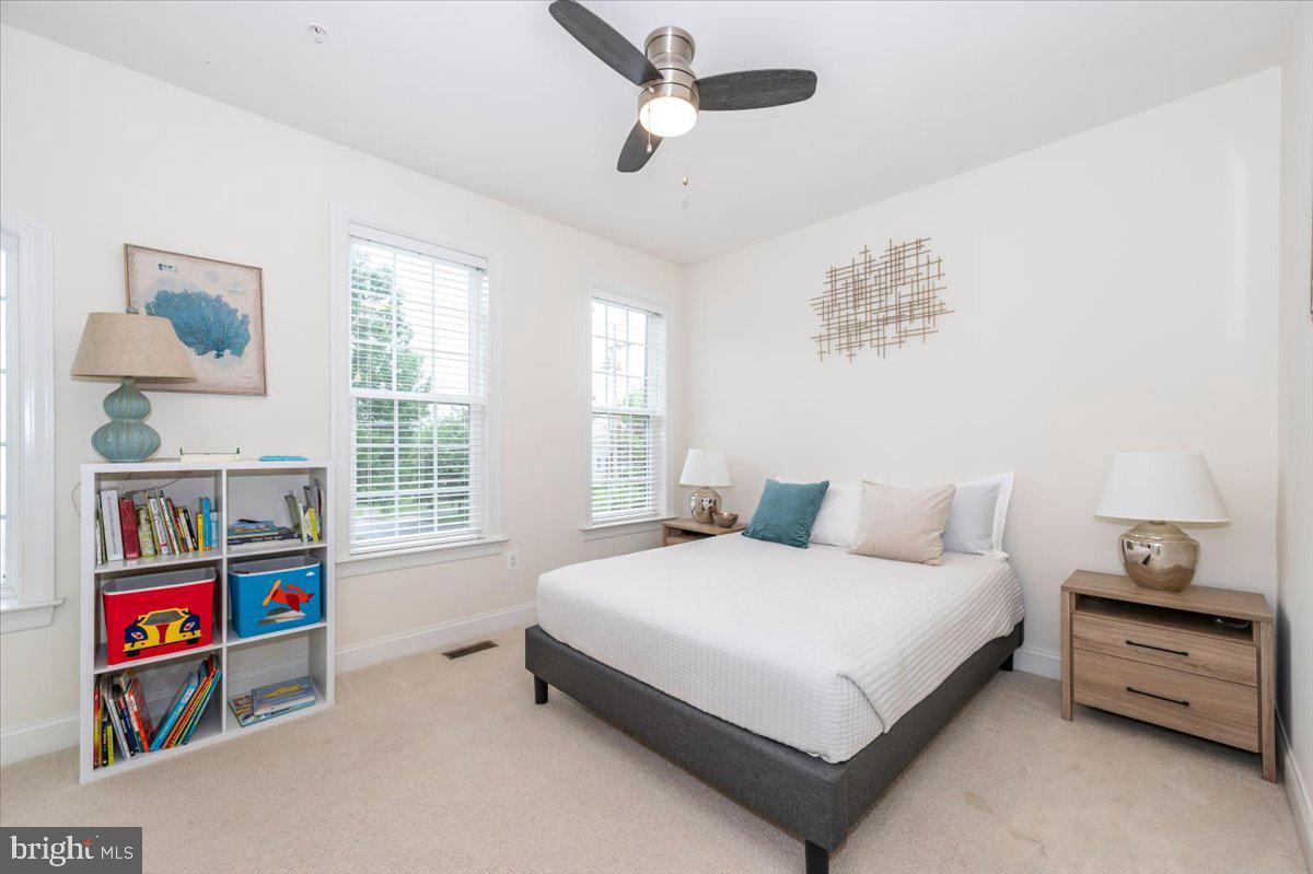 CROWN POINTE - Residential