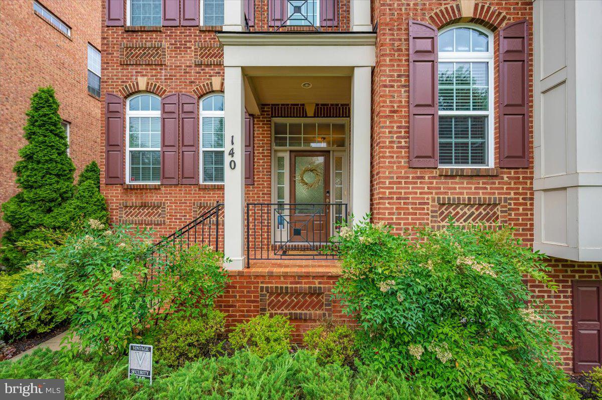 140 CROWN FARM DRIVE