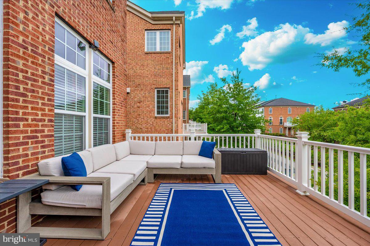 CROWN POINTE - Residential