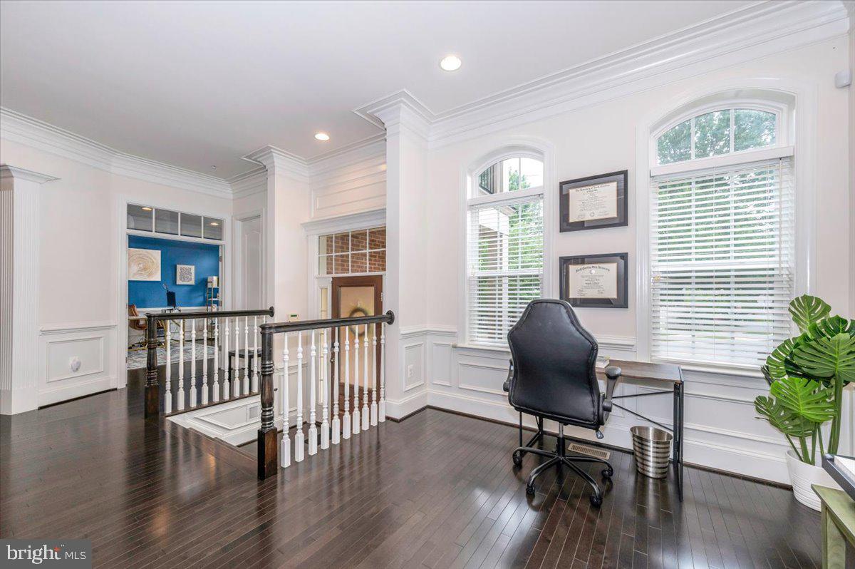 CROWN POINTE - Residential