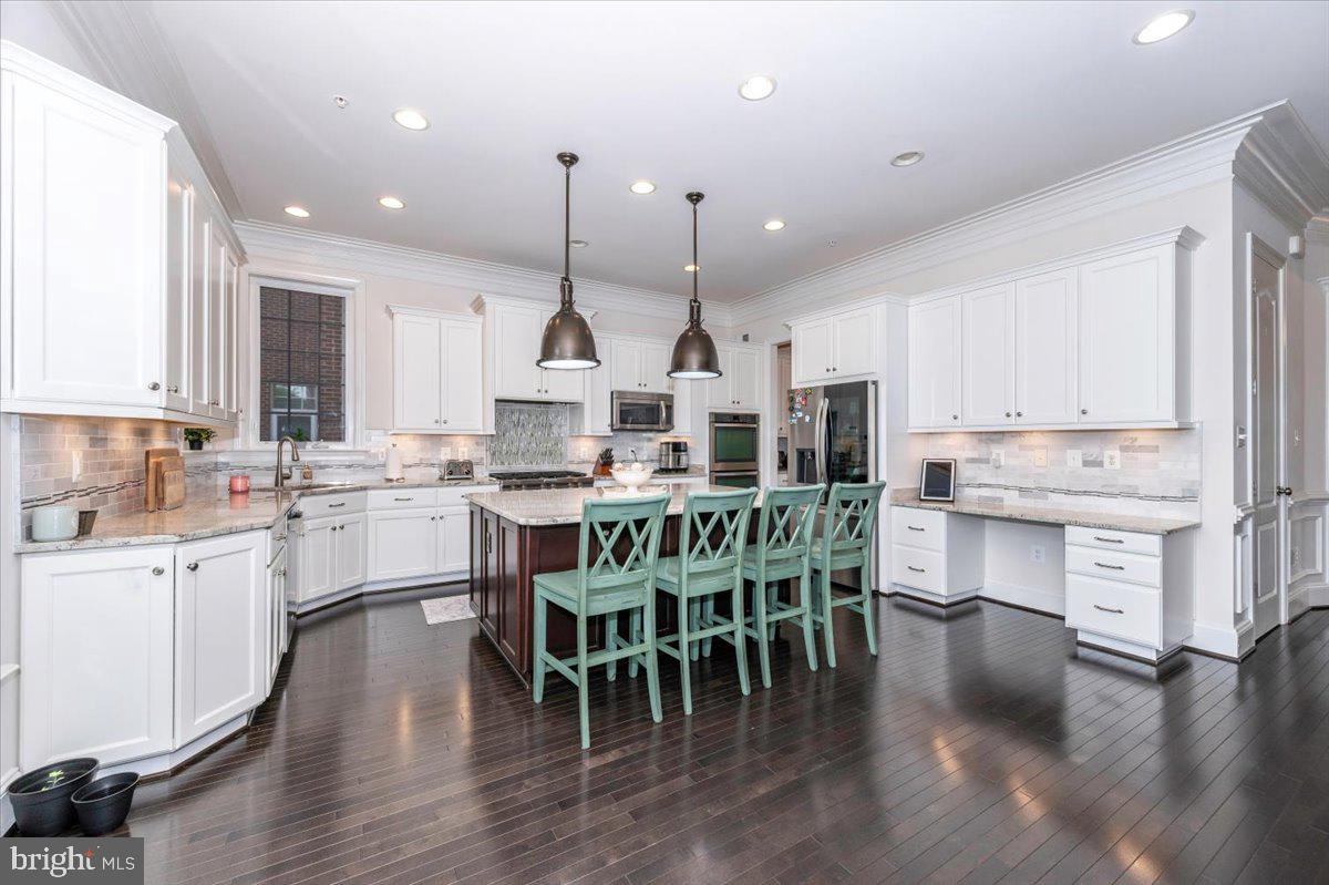 CROWN POINTE - Residential