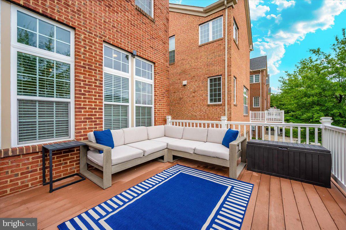 CROWN POINTE - Residential