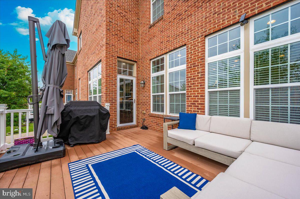 CROWN POINTE - Residential