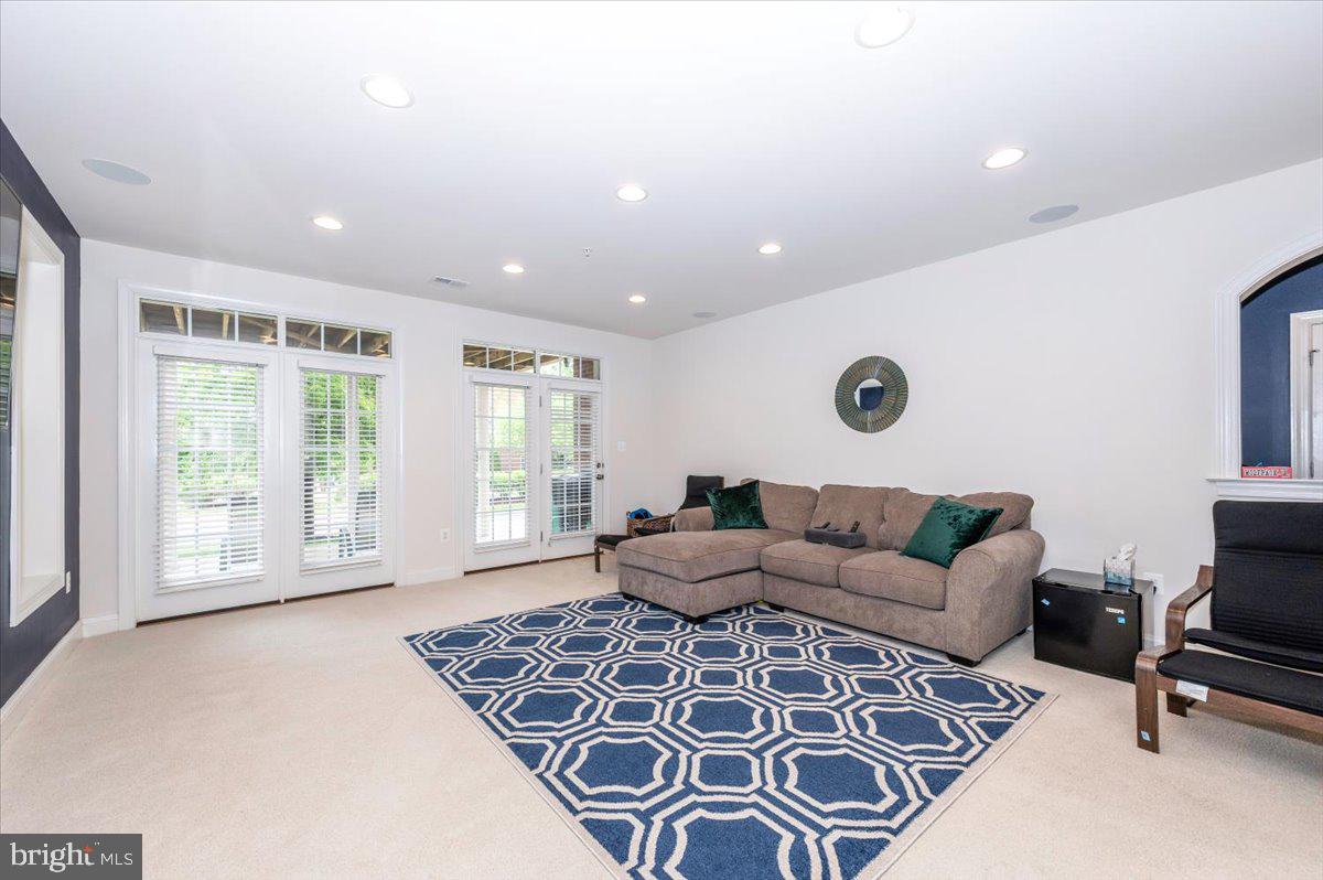 CROWN POINTE - Residential