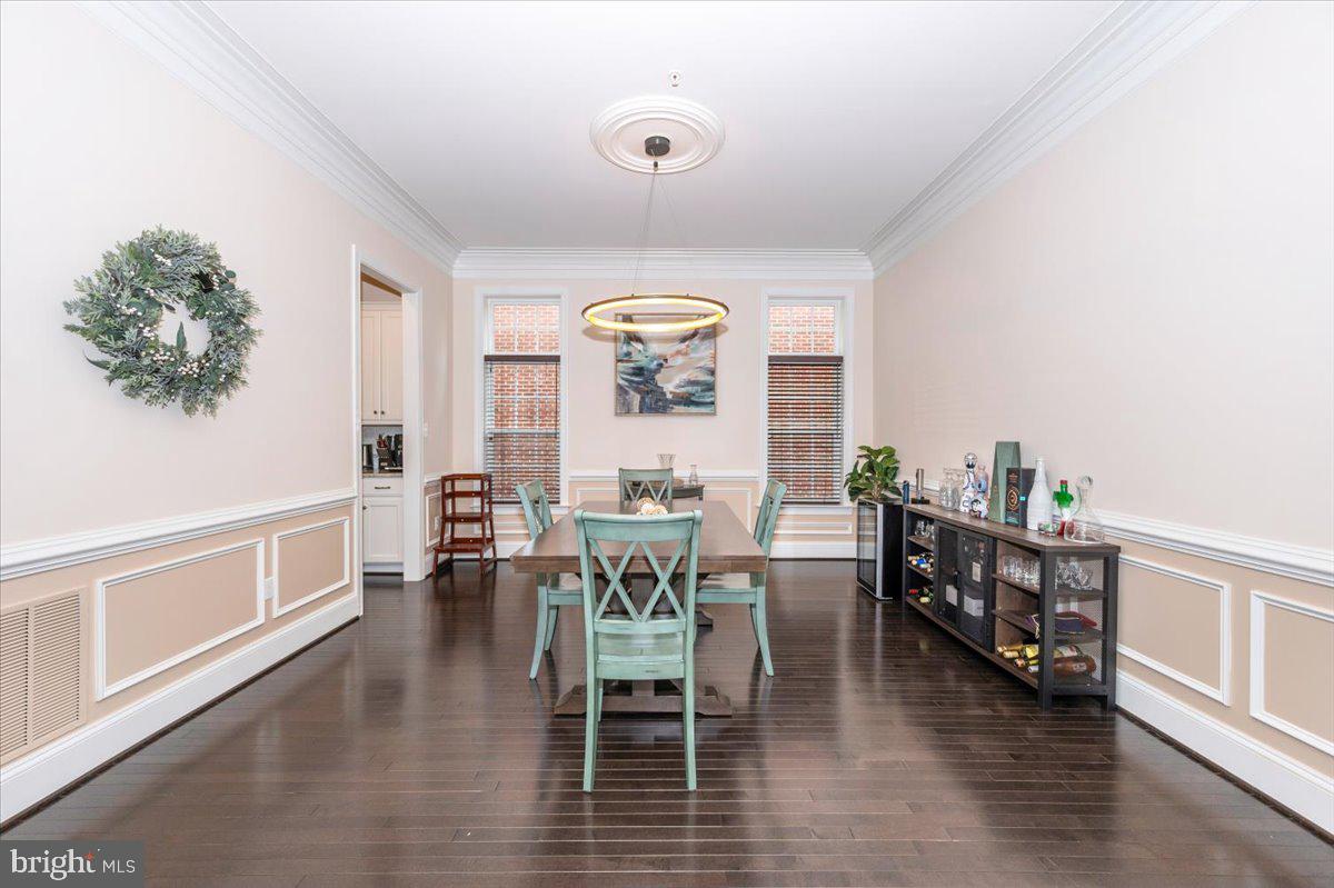 CROWN POINTE - Residential