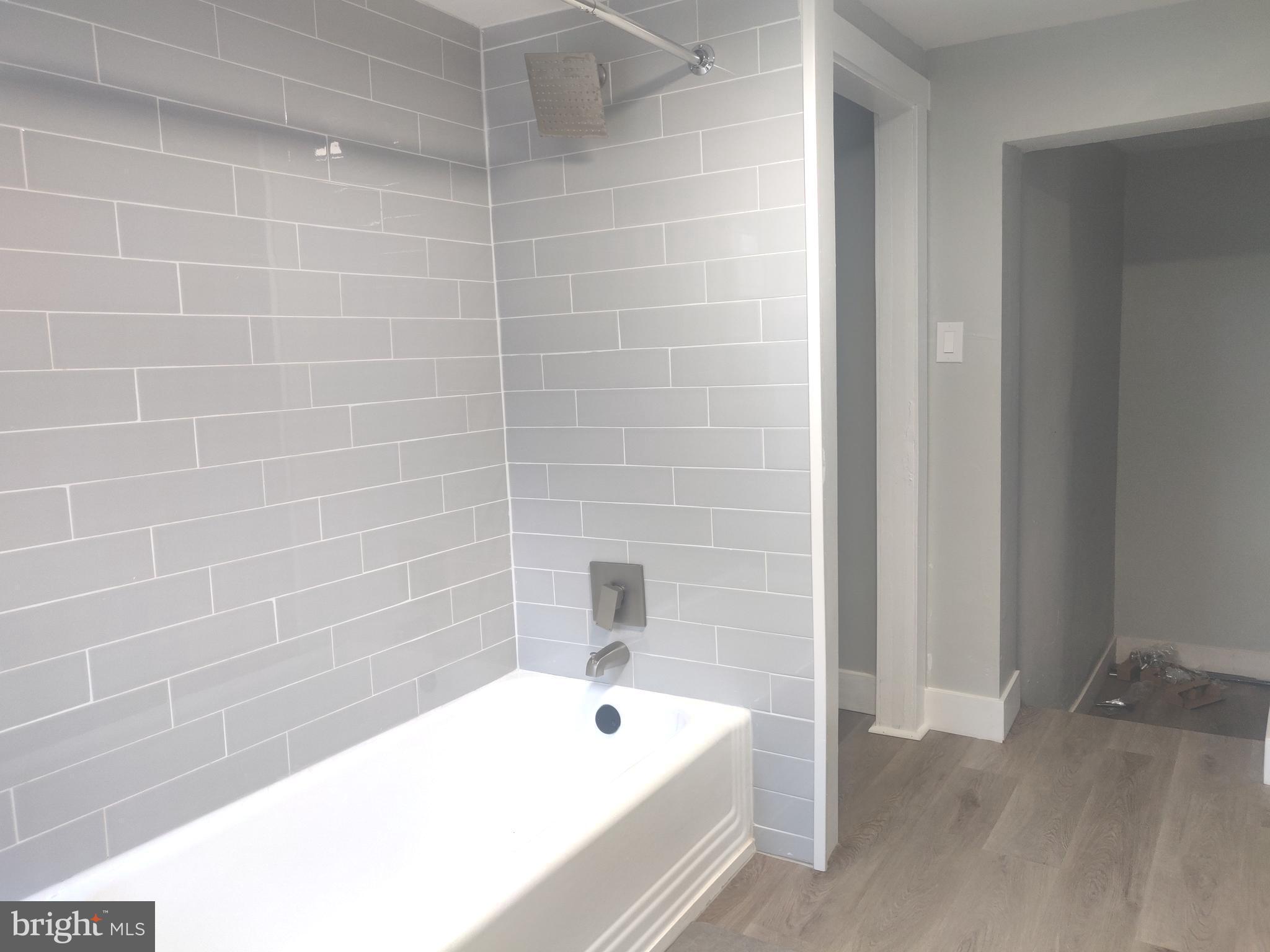 4951 W THOMPSON STREET 2R