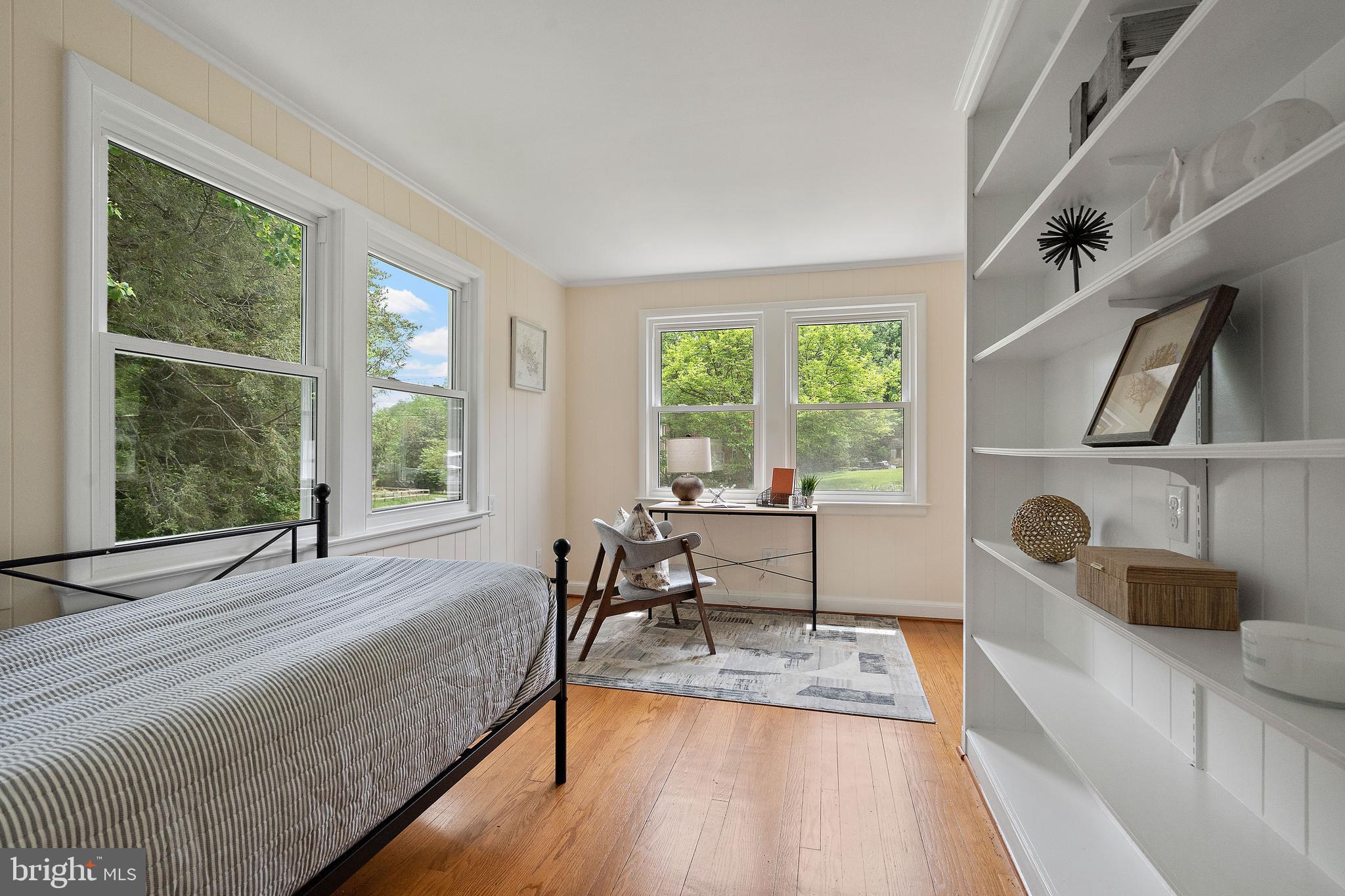 SEVEN OAKS - Residential