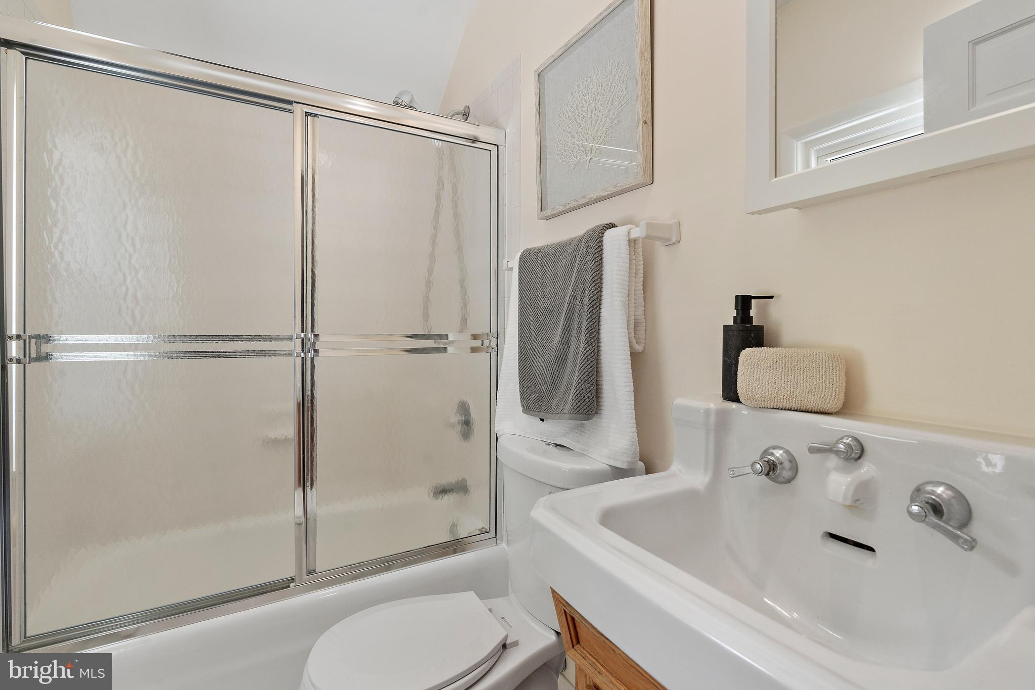 SEVEN OAKS - Residential